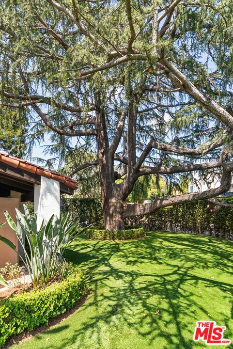 3110 La Suvida Dr