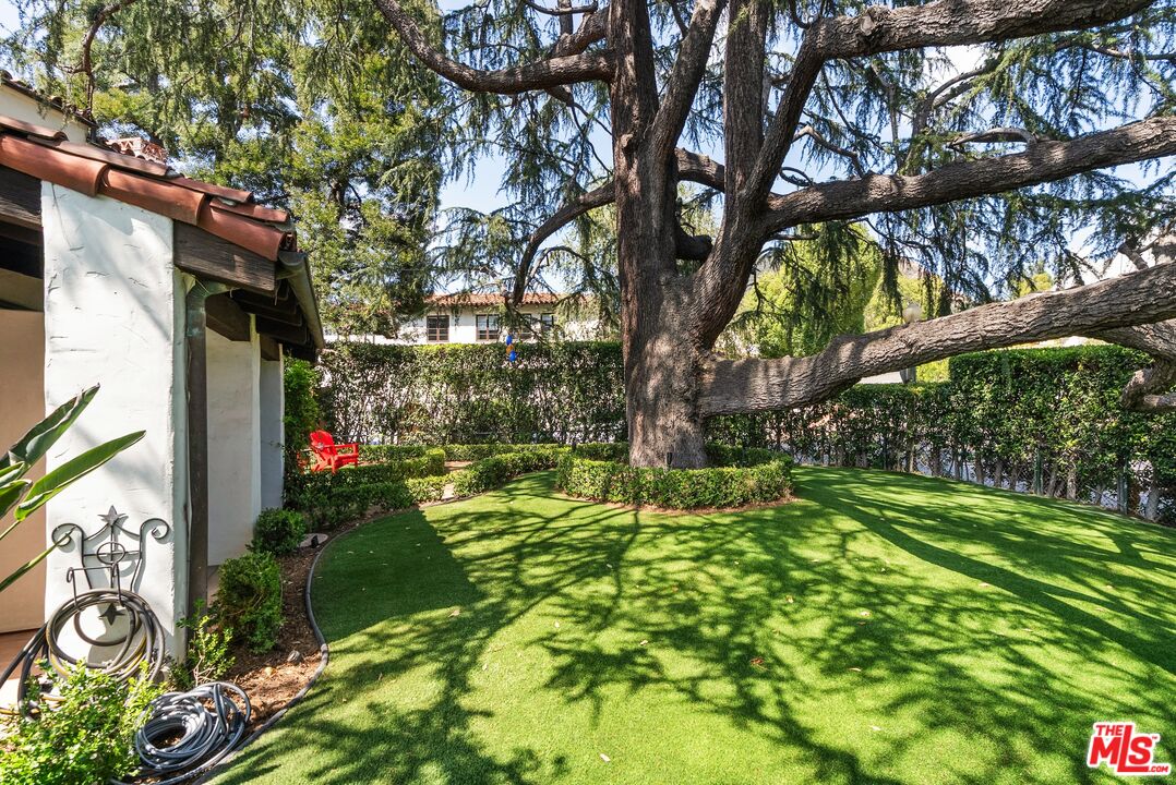 3110 La Suvida Dr