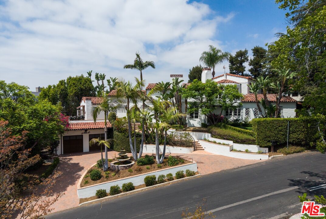 3110 La Suvida Dr