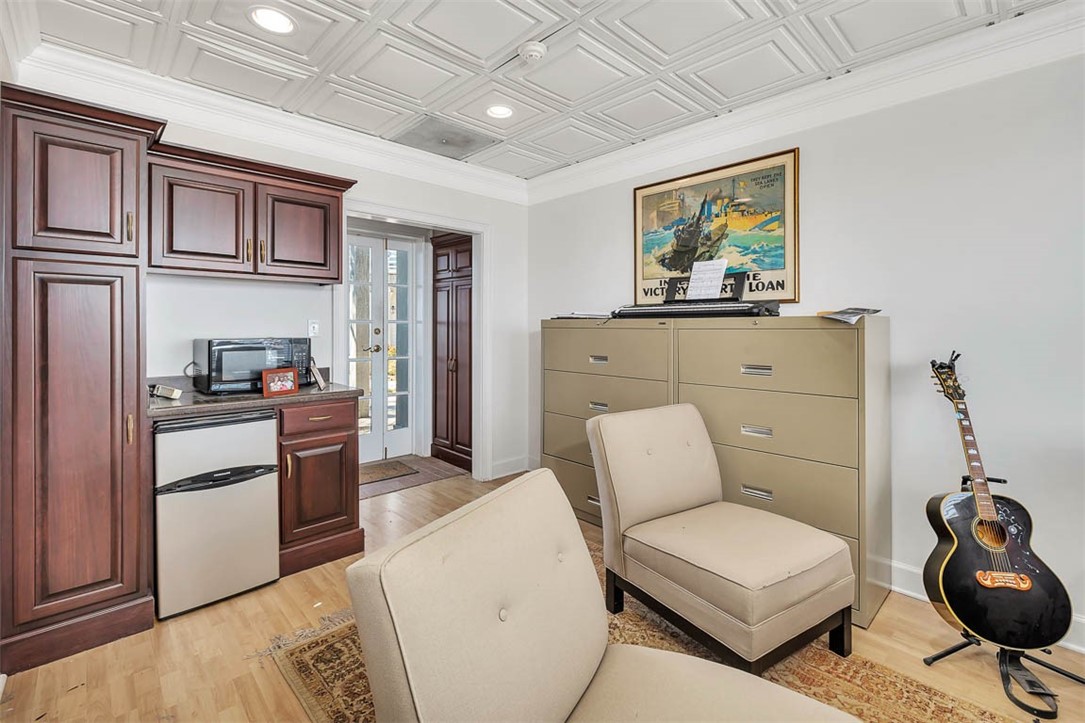 121 Marina Drive 121