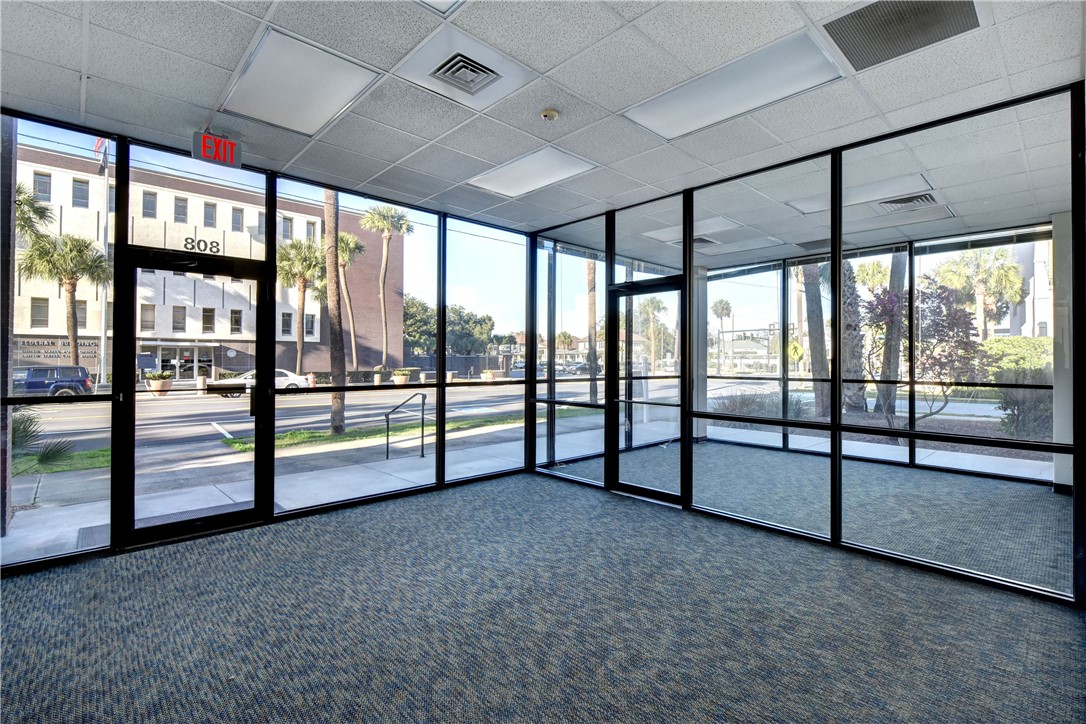 808 Gloucester Street