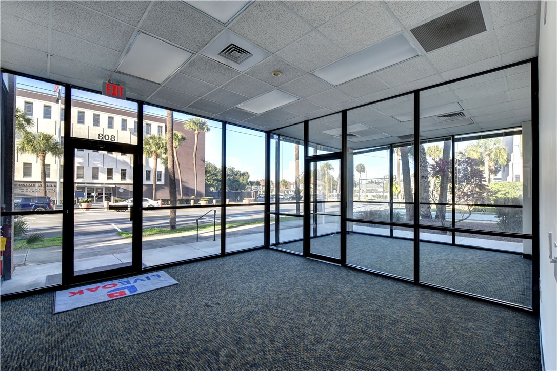 808 Gloucester Street