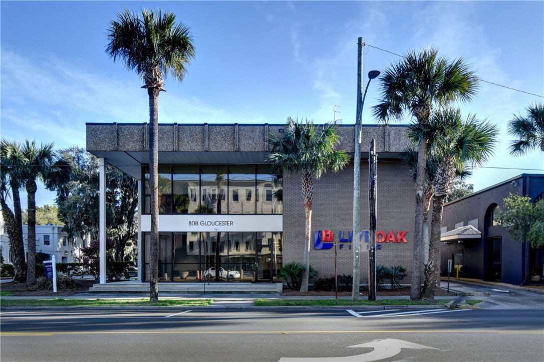 808 Gloucester Street