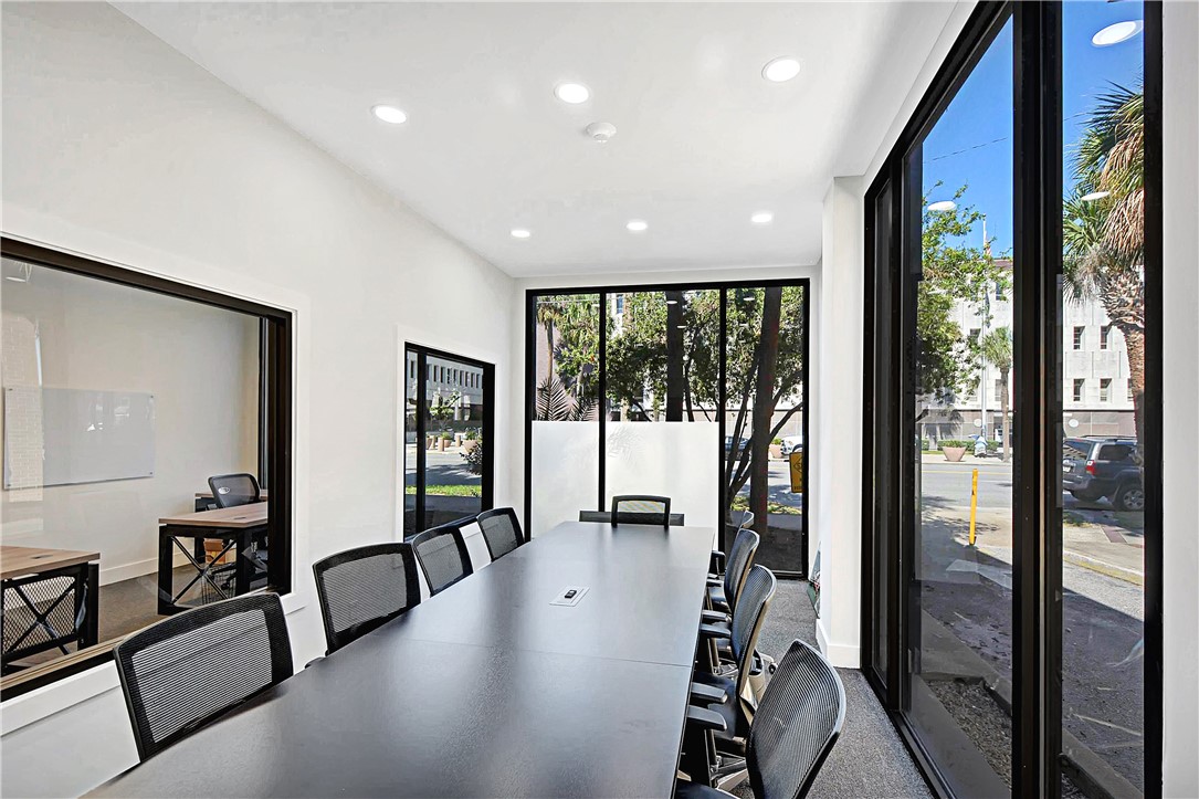 800 Gloucester Street