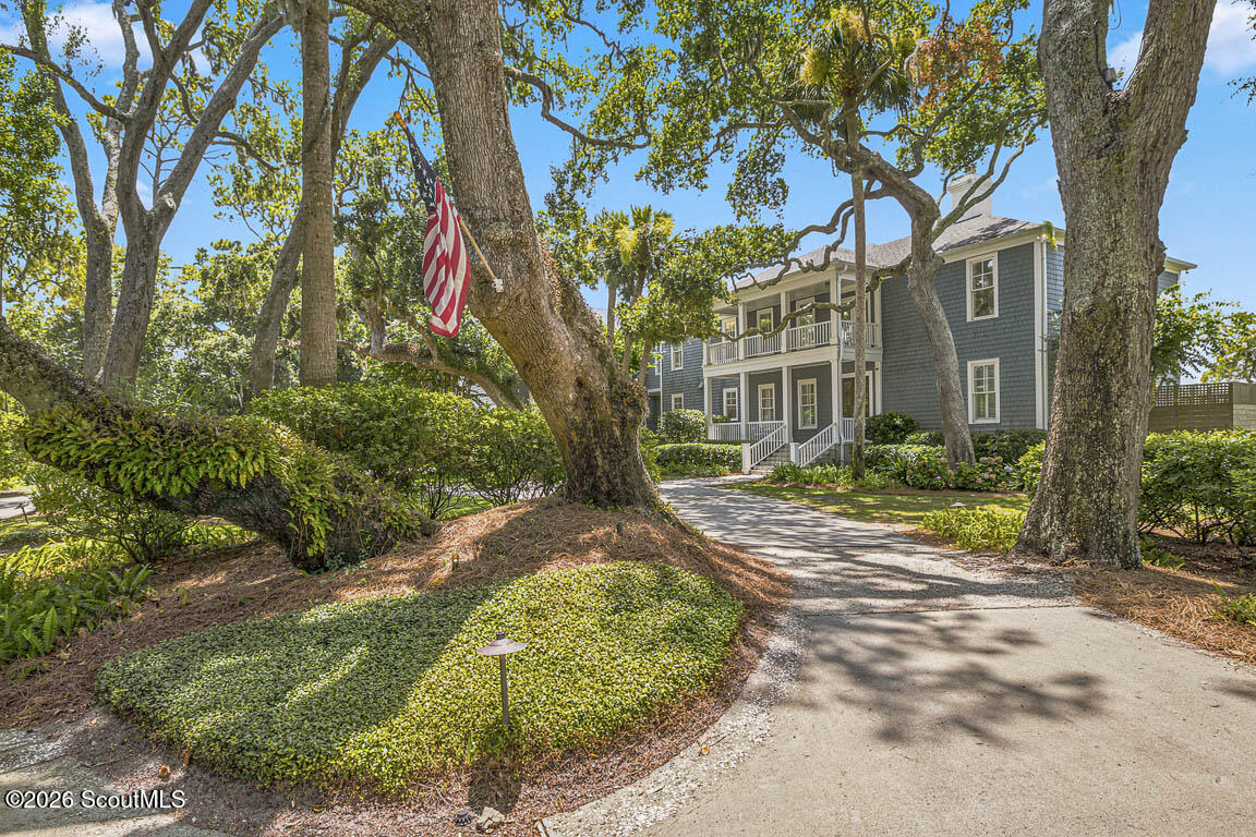 265 30th Street, C-462