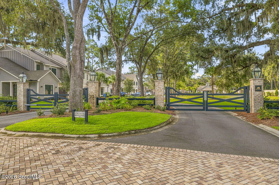 195 Fifty Oaks Lane, St. Simons Island