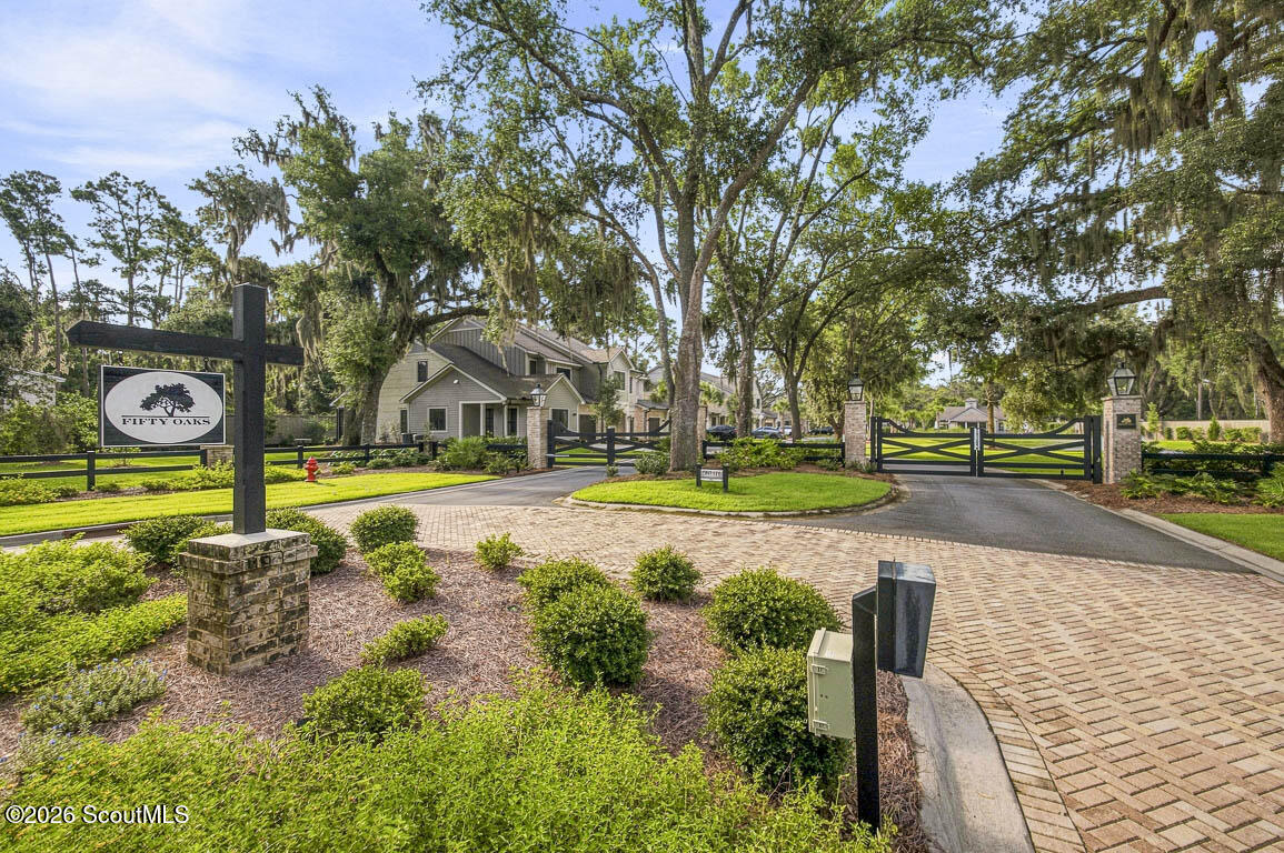 195 Fifty Oaks Lane, St. Simons Island