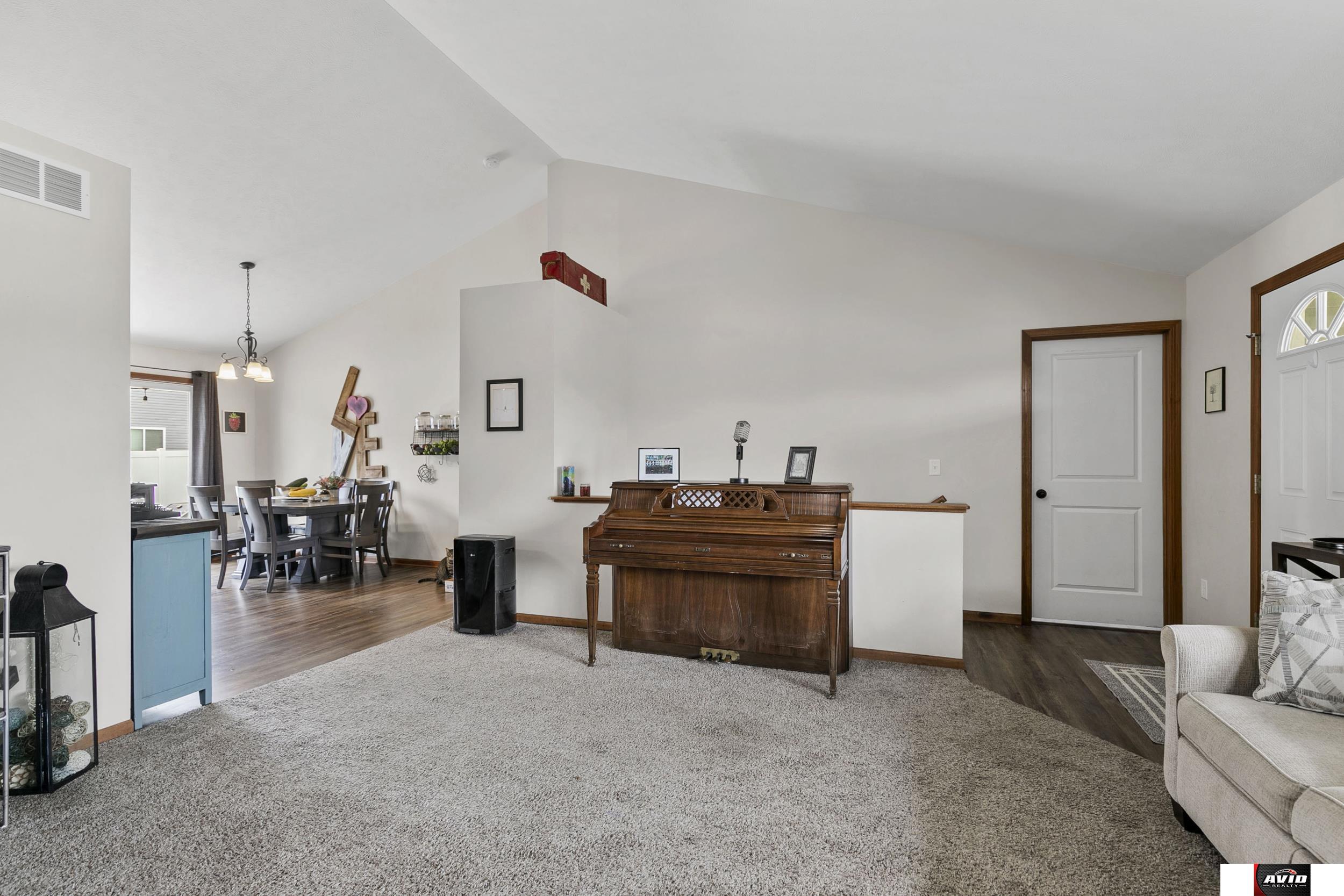 10111 White Pine Road