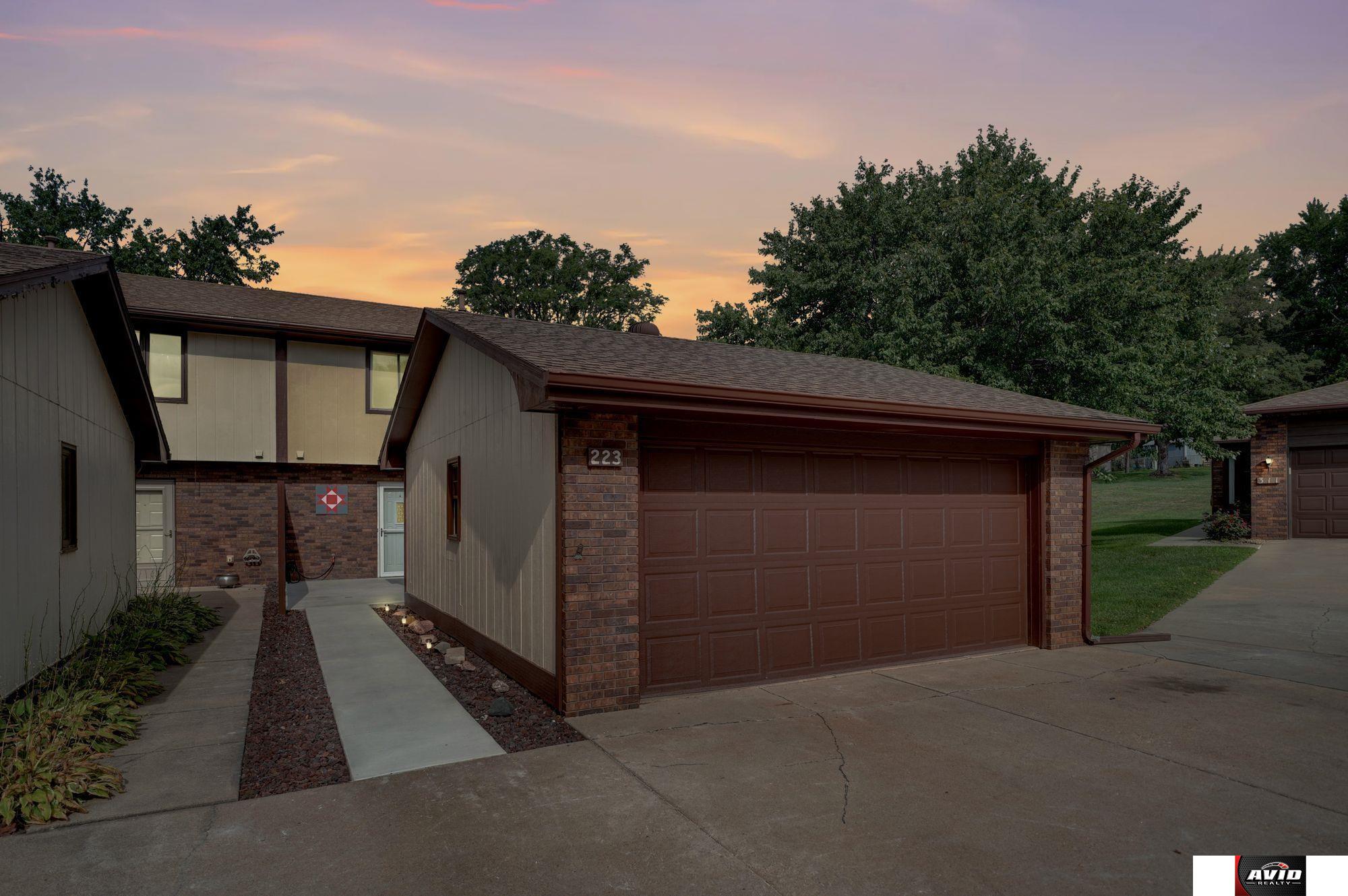 223 N 75th Court