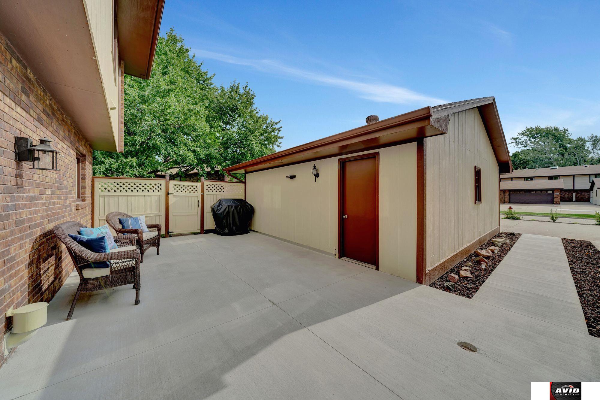 223 N 75th Court