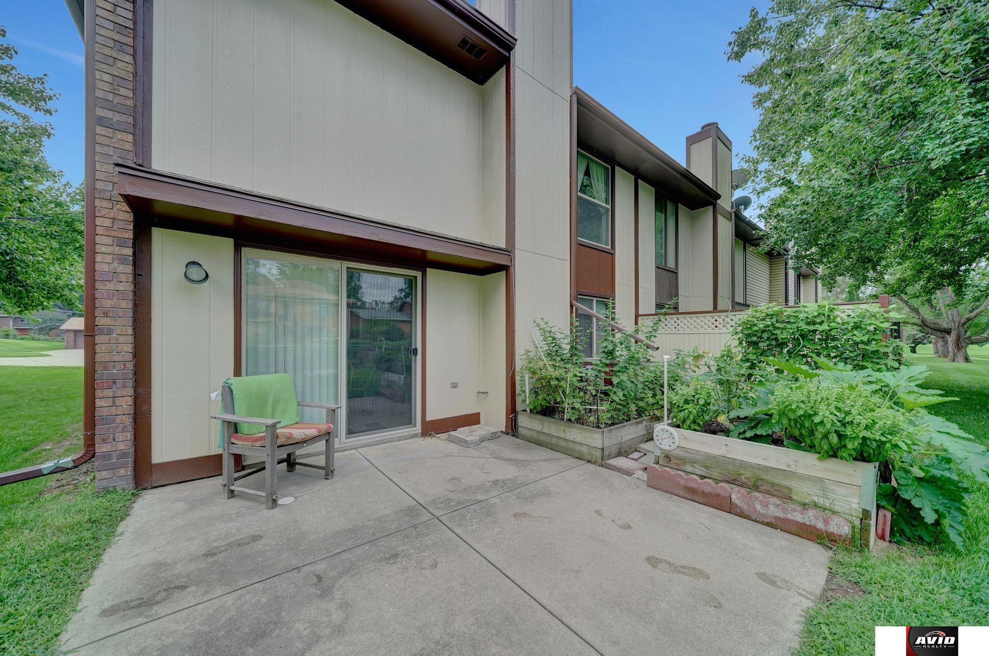 223 N 75th Court