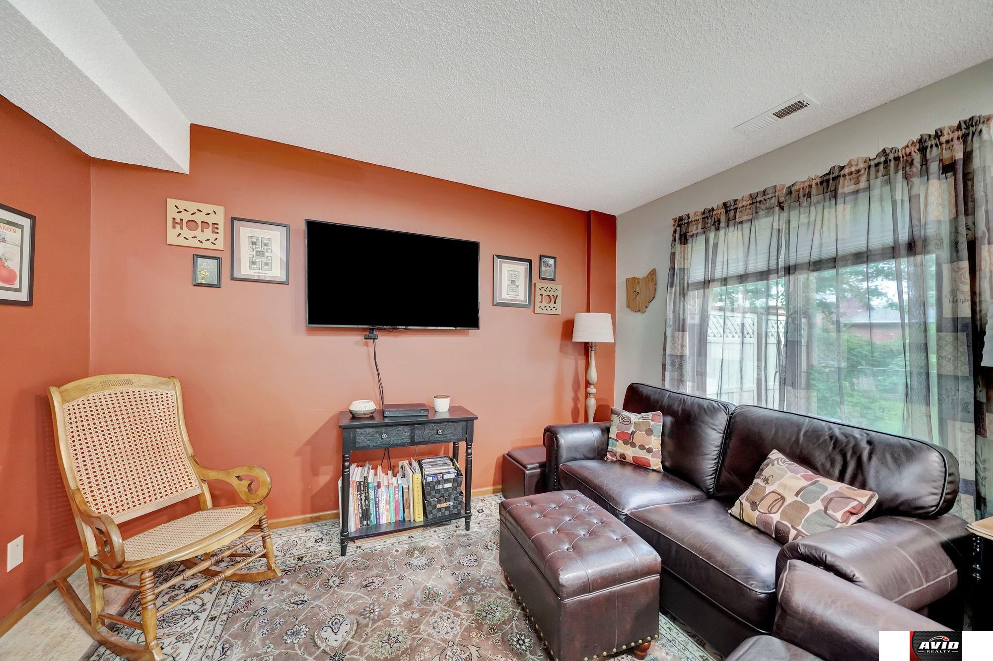223 N 75th Court