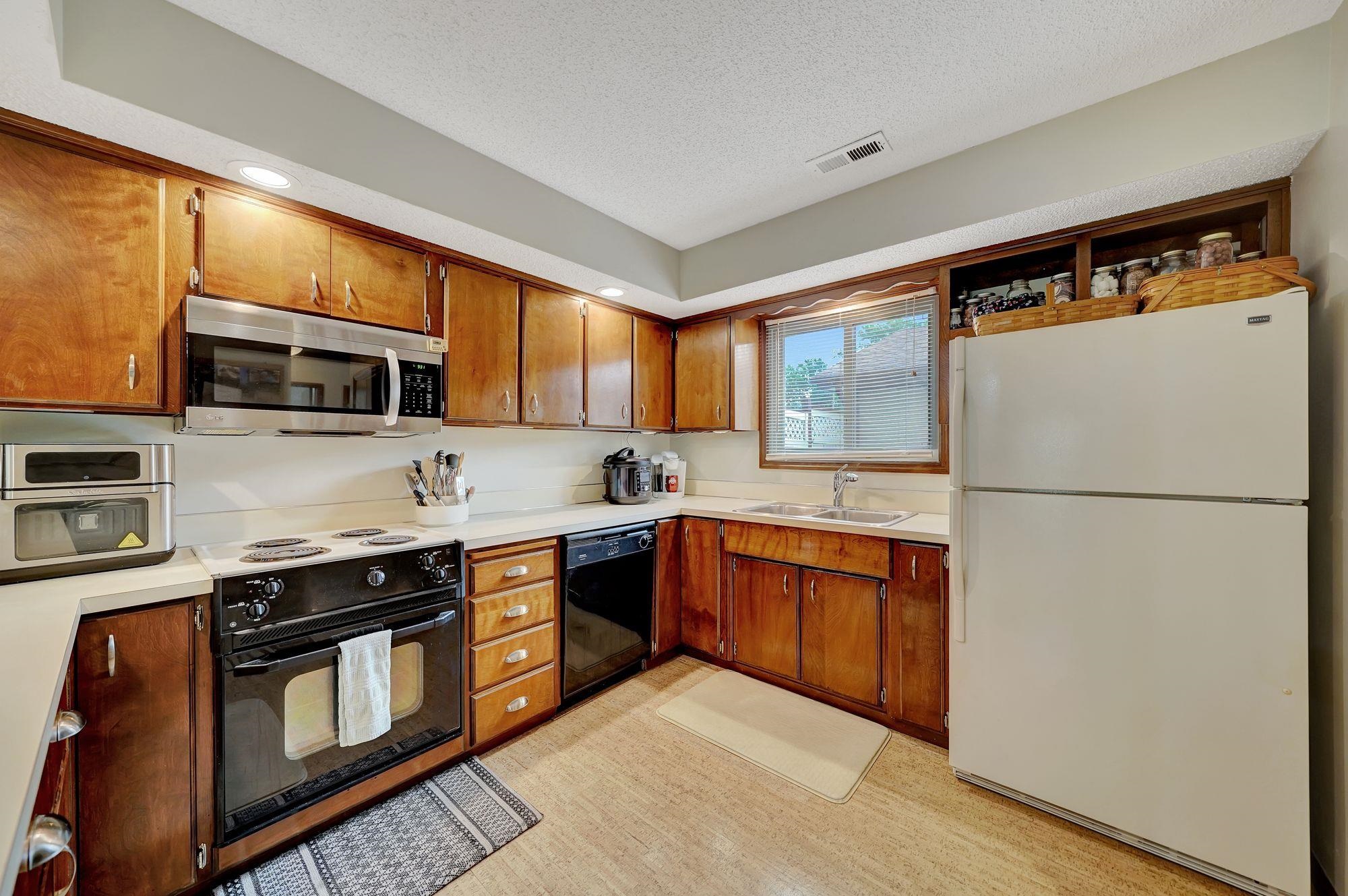 223 N 75th Court