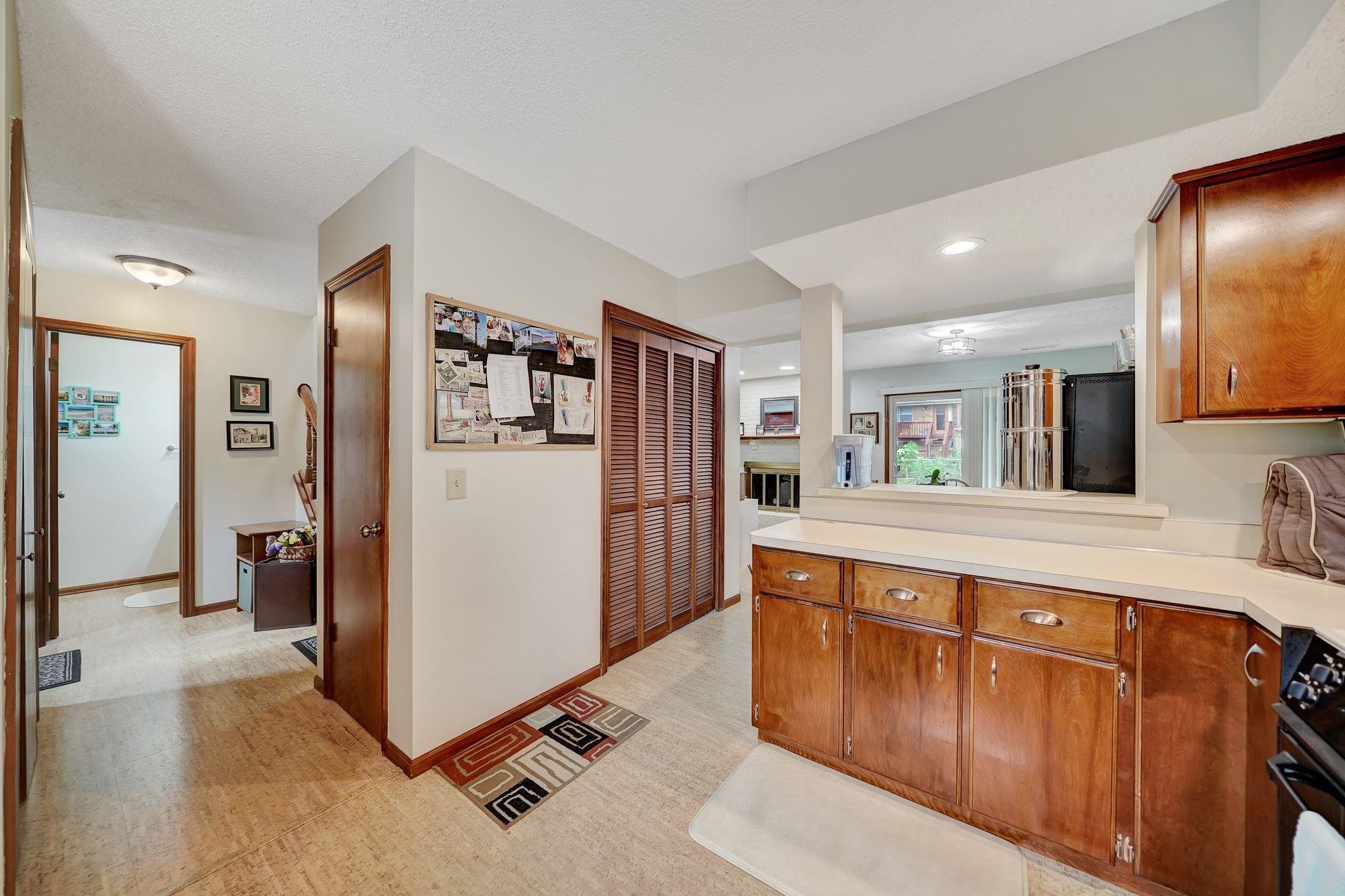 223 N 75th Court