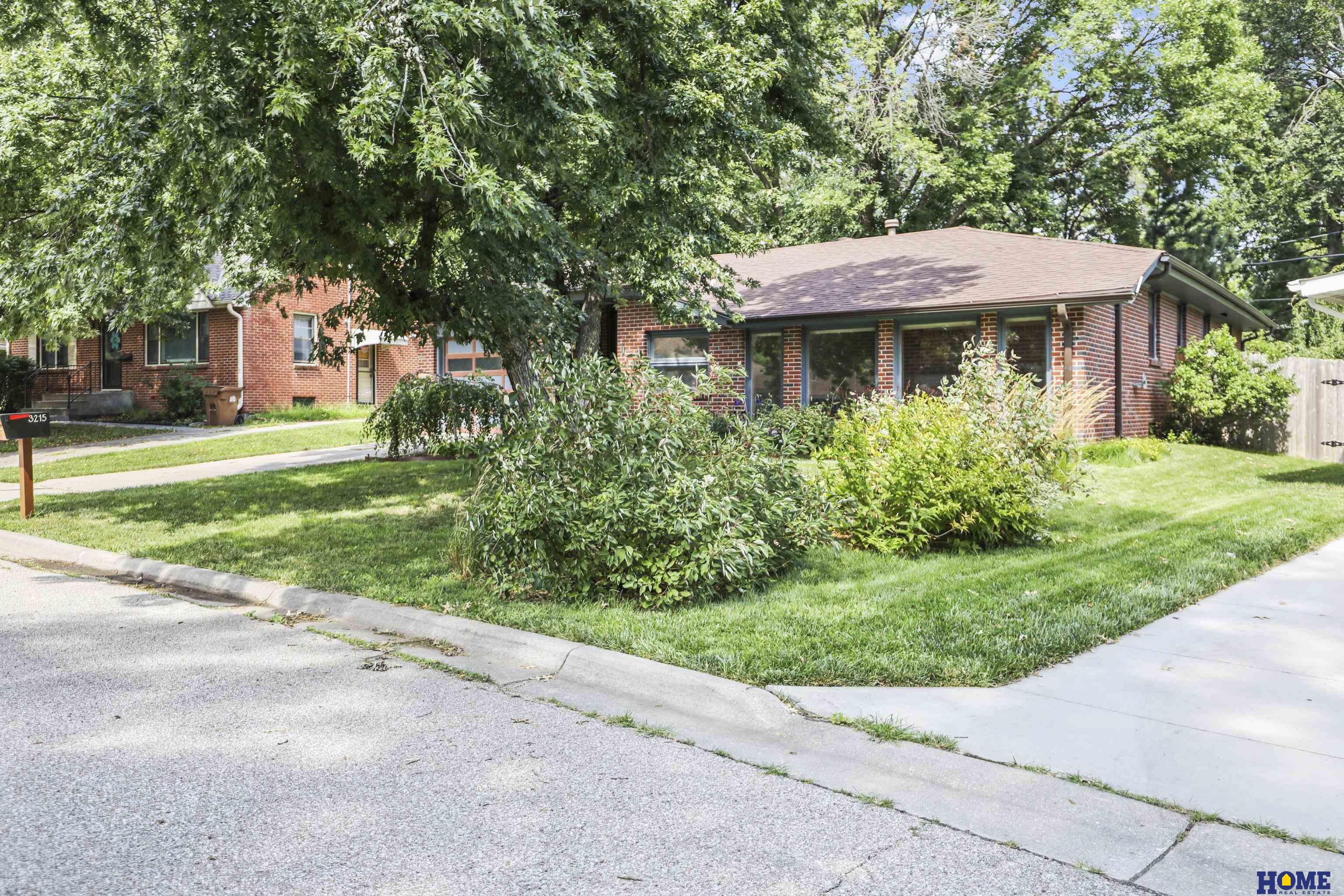 3215 Curtis Drive, Lincoln