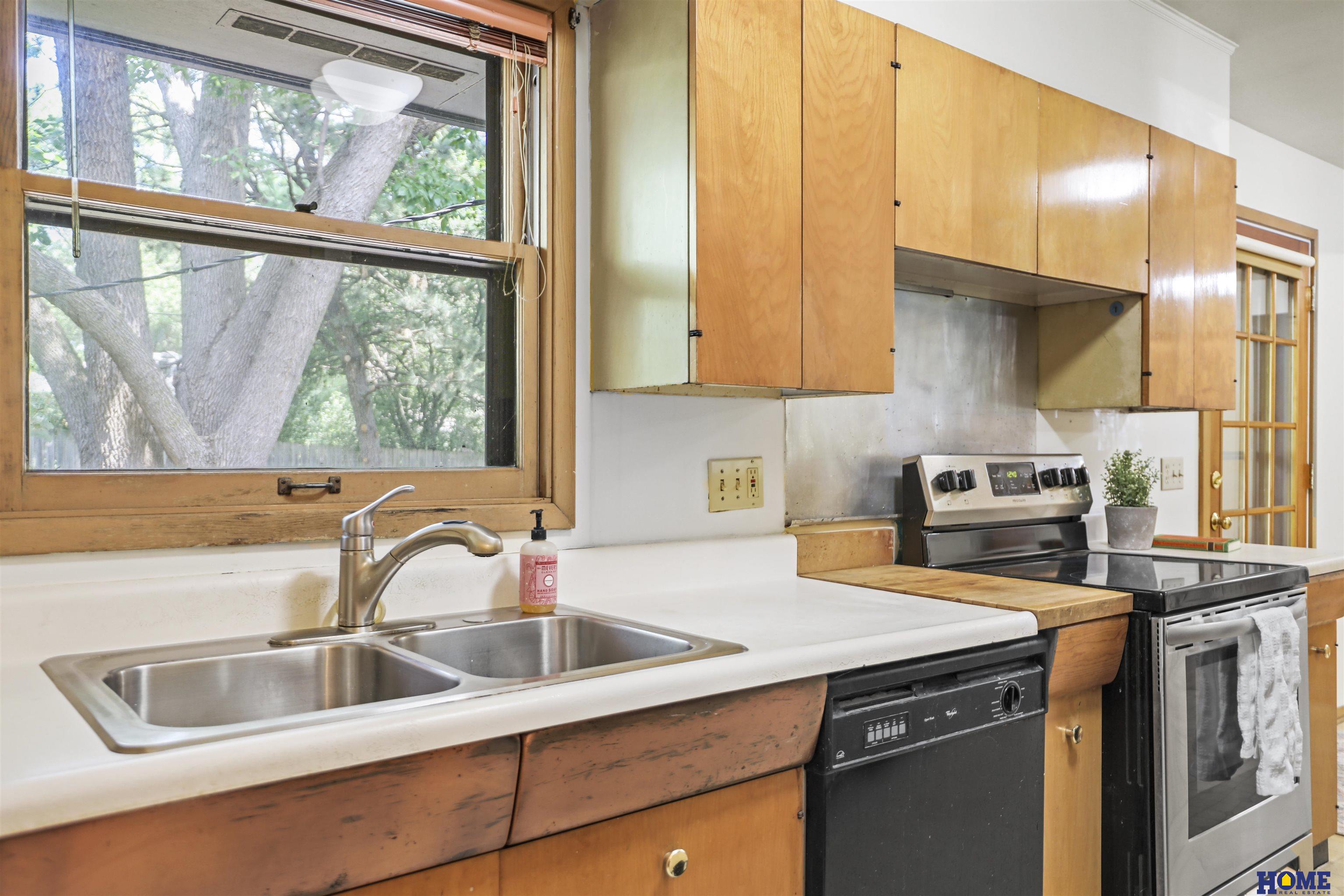 3215 Curtis Drive, Lincoln