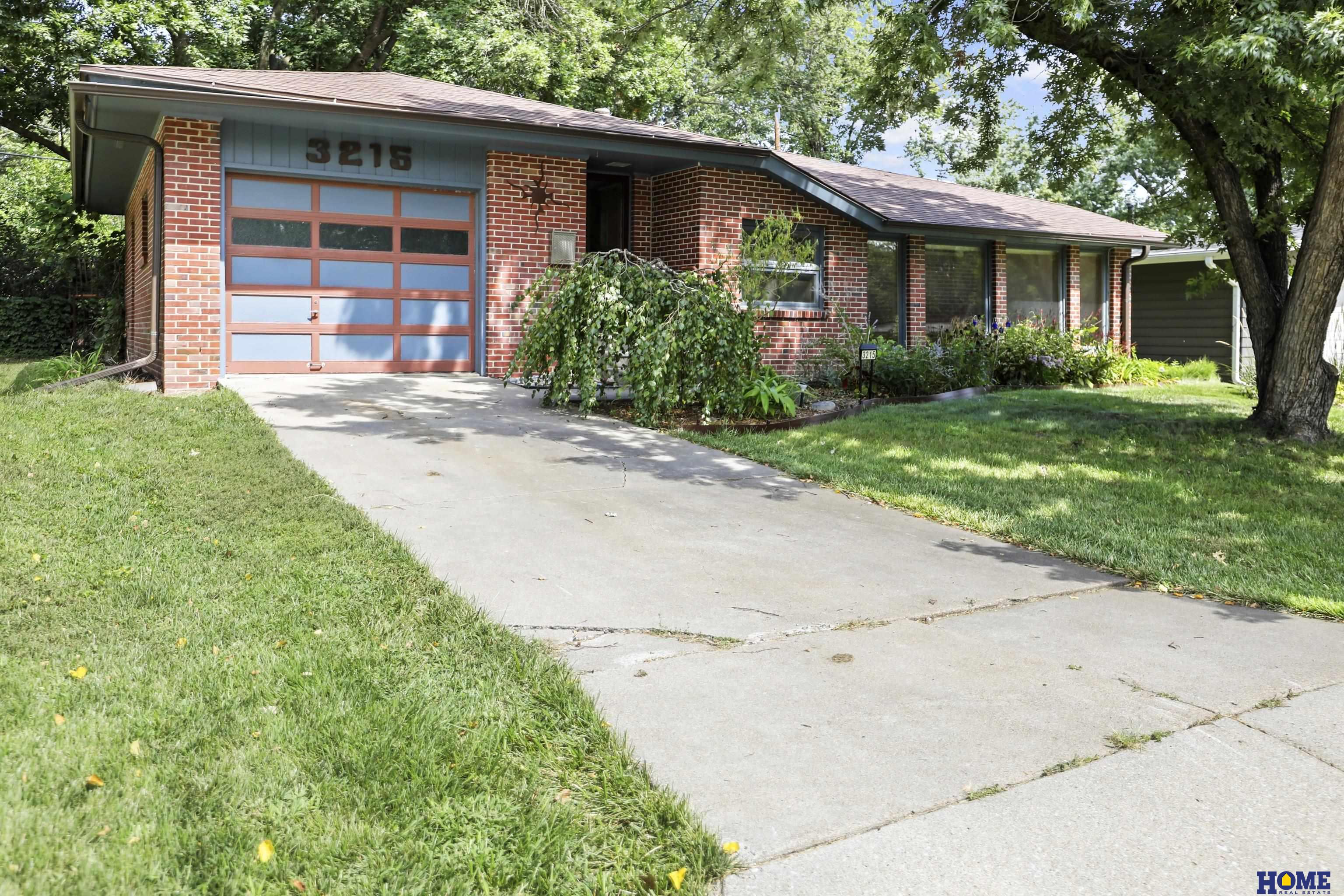 3215 Curtis Drive, Lincoln
