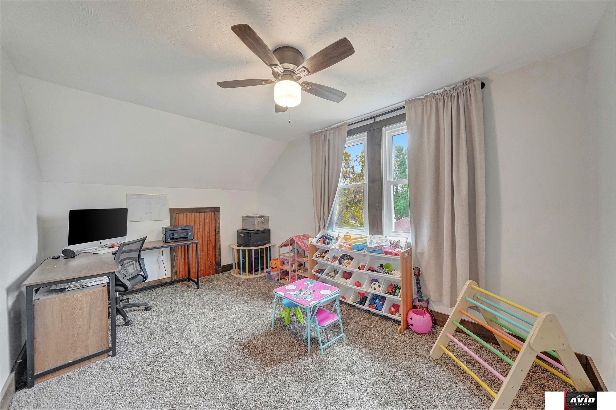 215 S 3rd Street