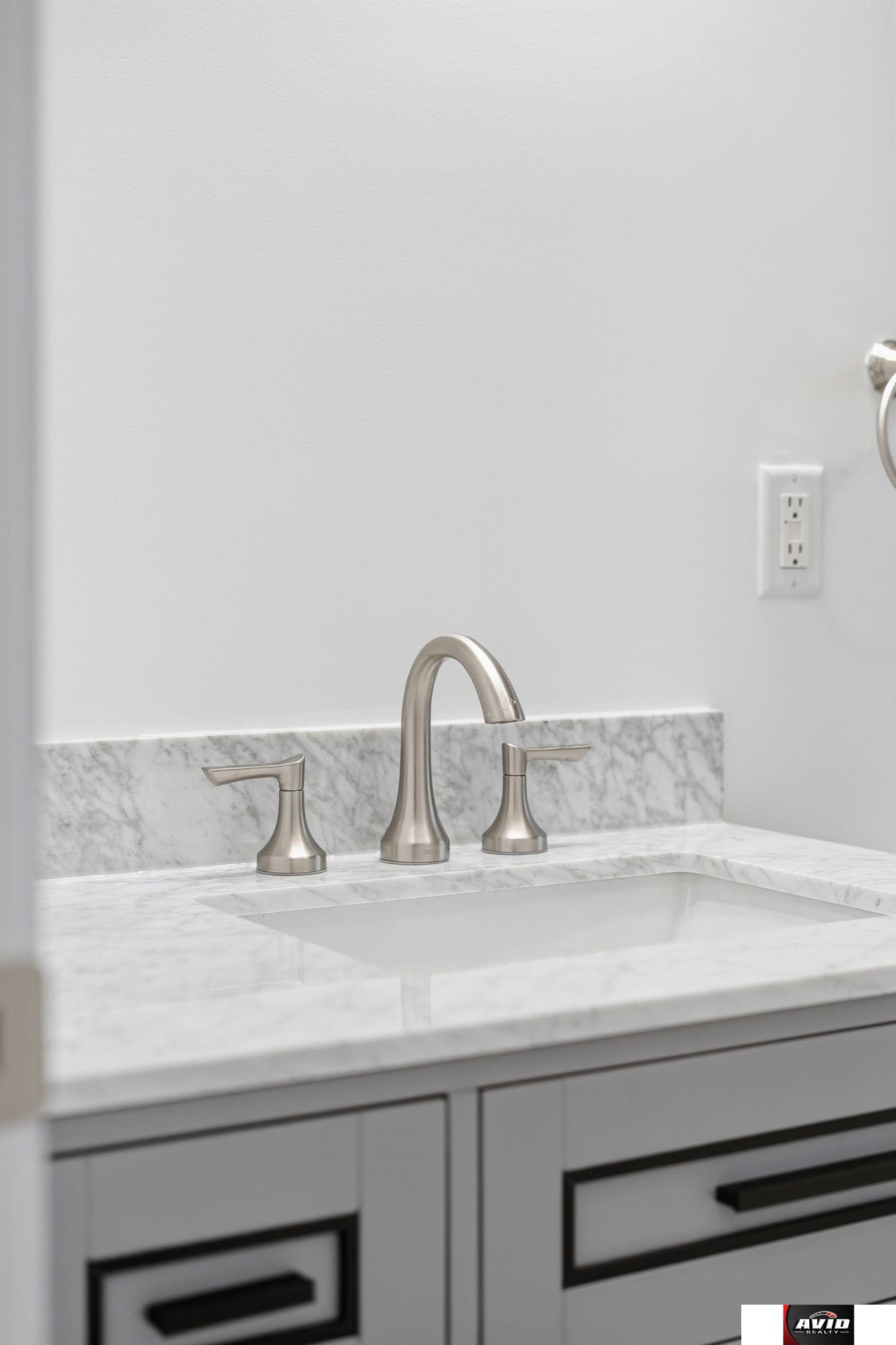 3400 N 52nd Street, Lincoln