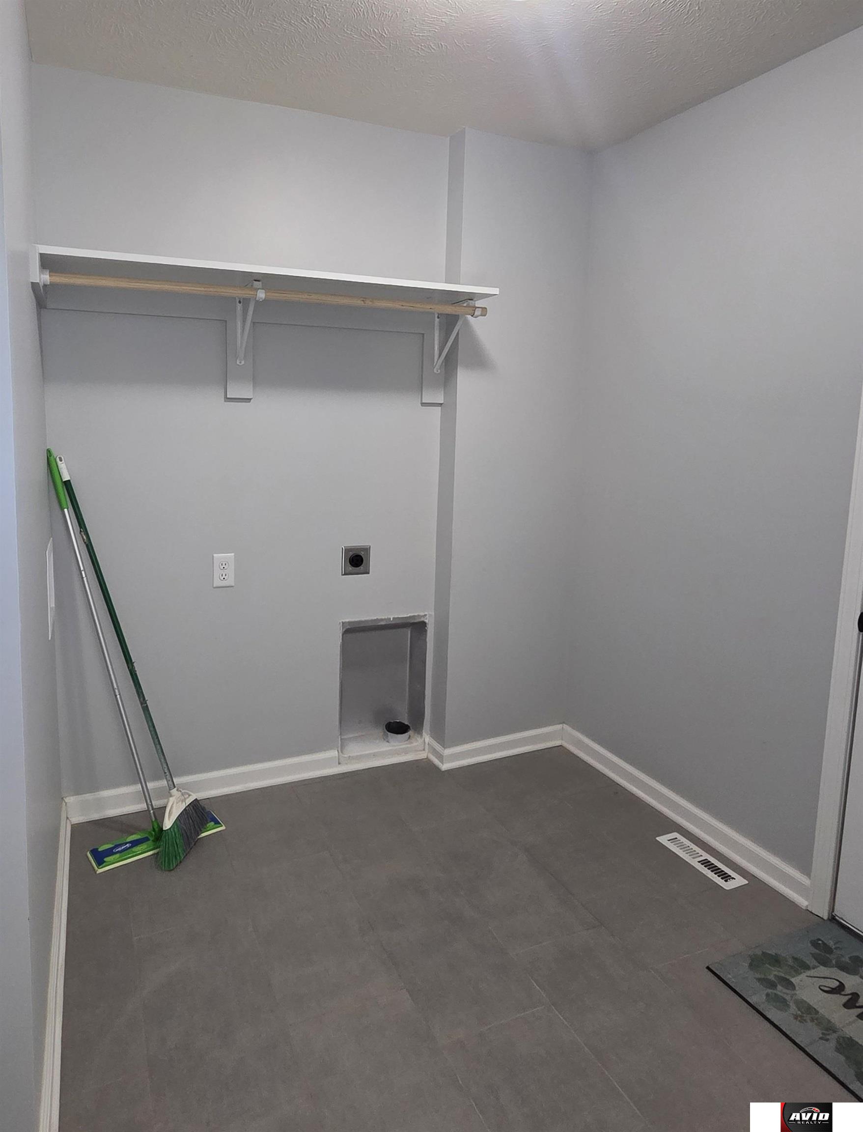 118 W 1st Street, Valparaiso