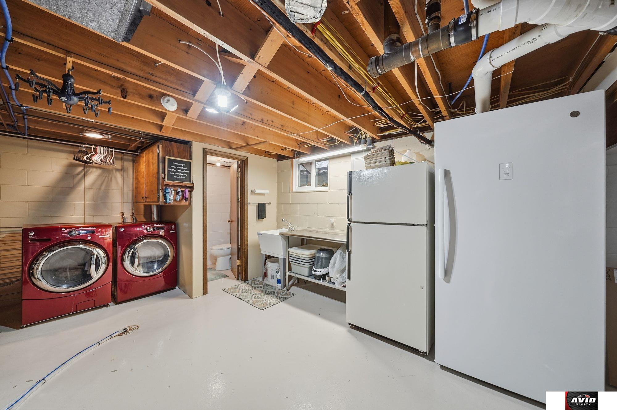 111 E 3rd Street
