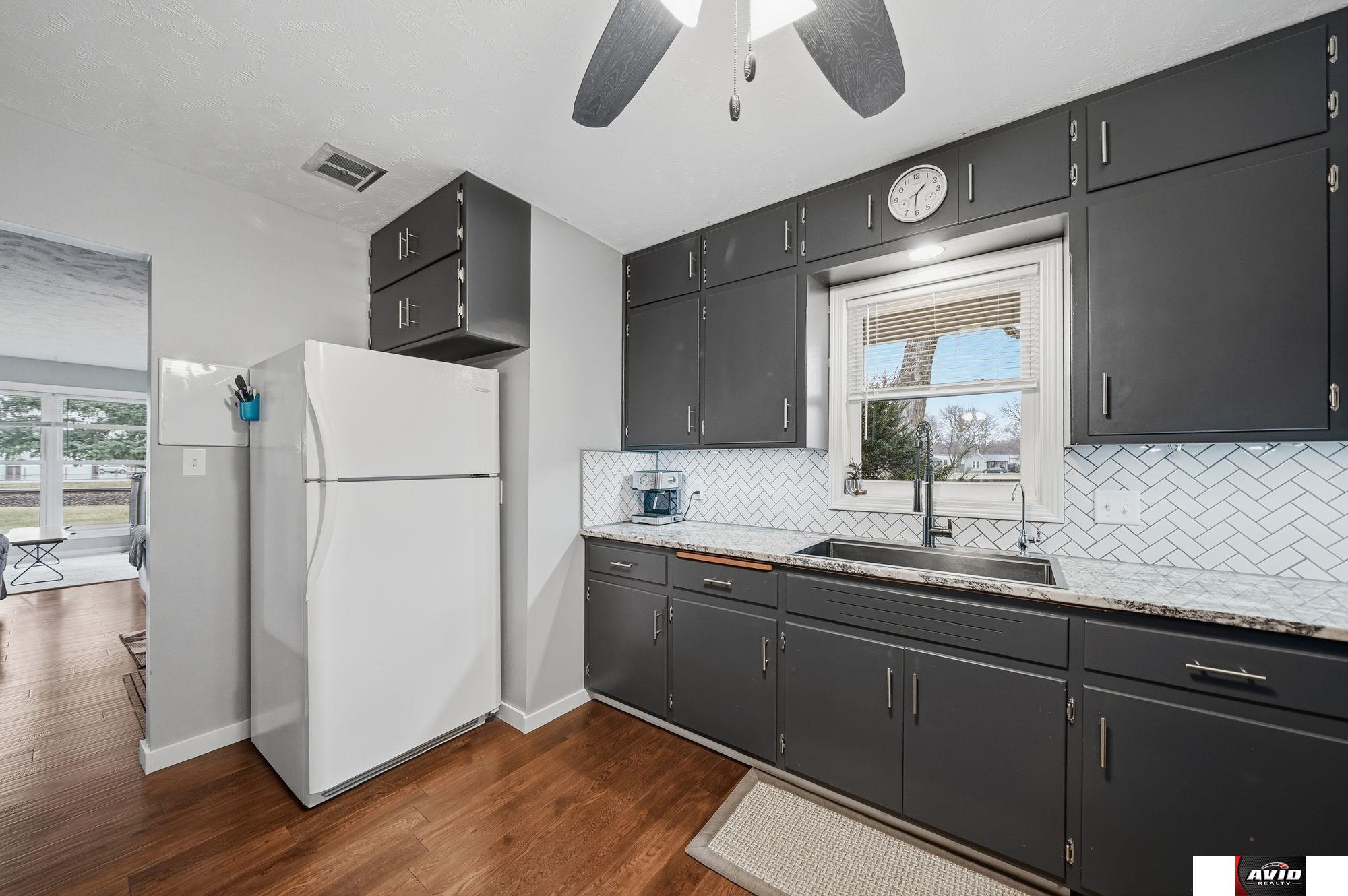 111 E 3rd Street