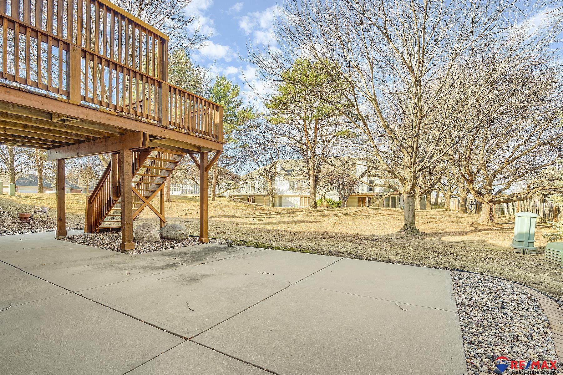 724 Villa Plaza