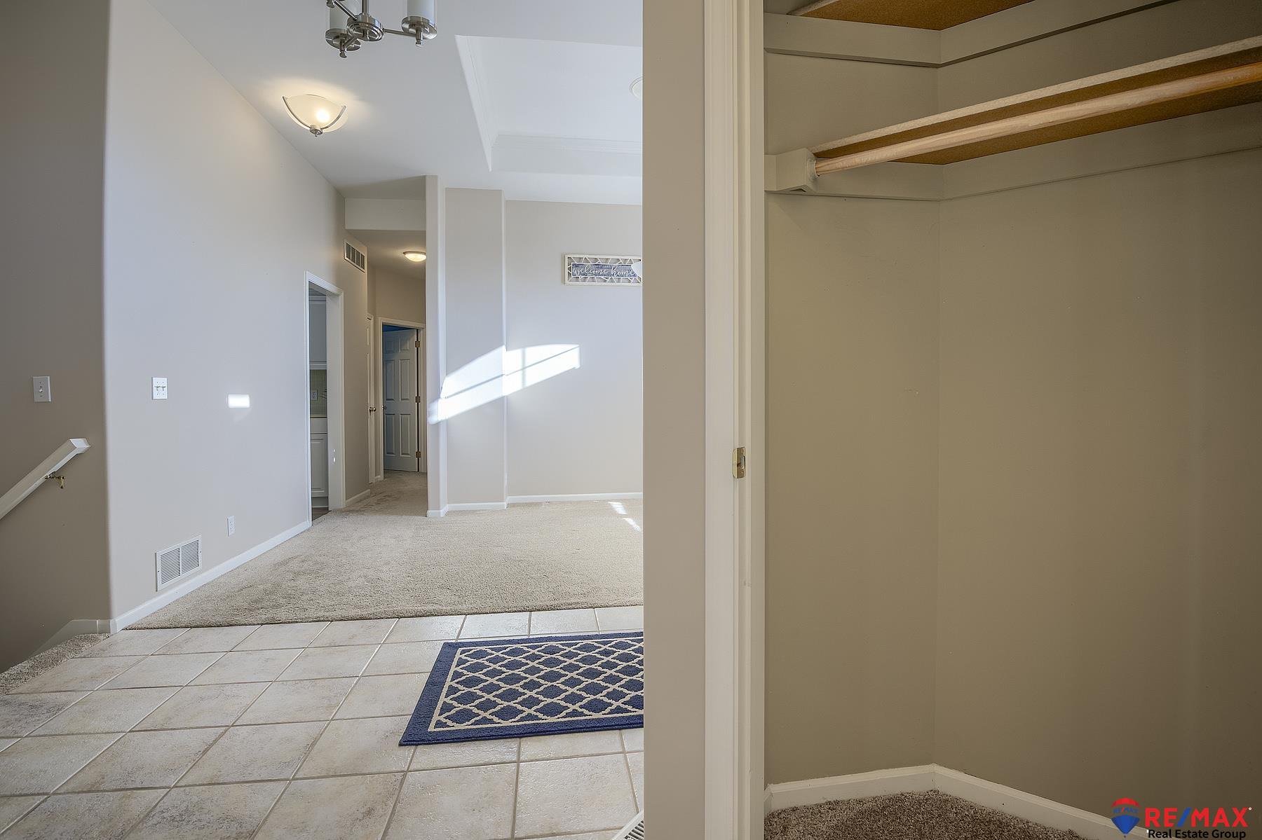 724 Villa Plaza