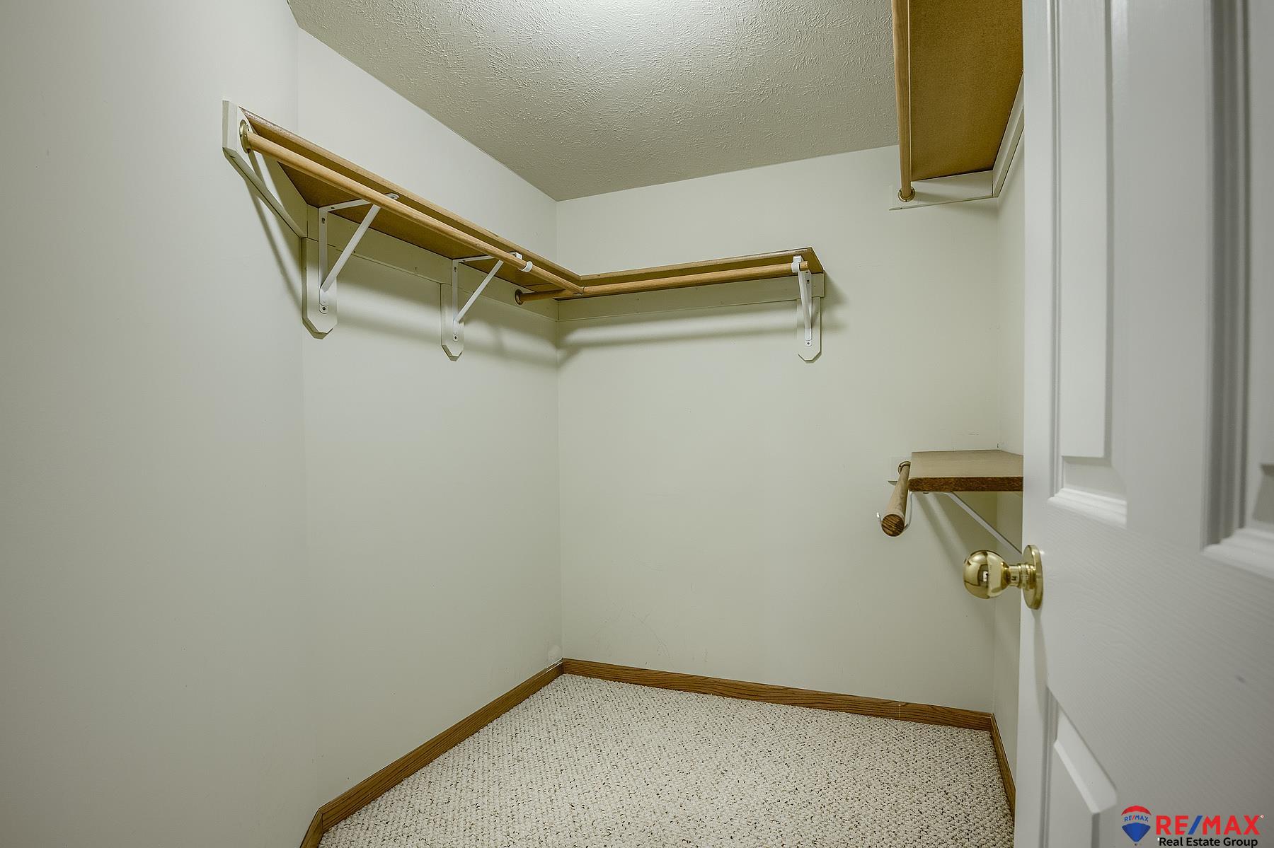 724 Villa Plaza