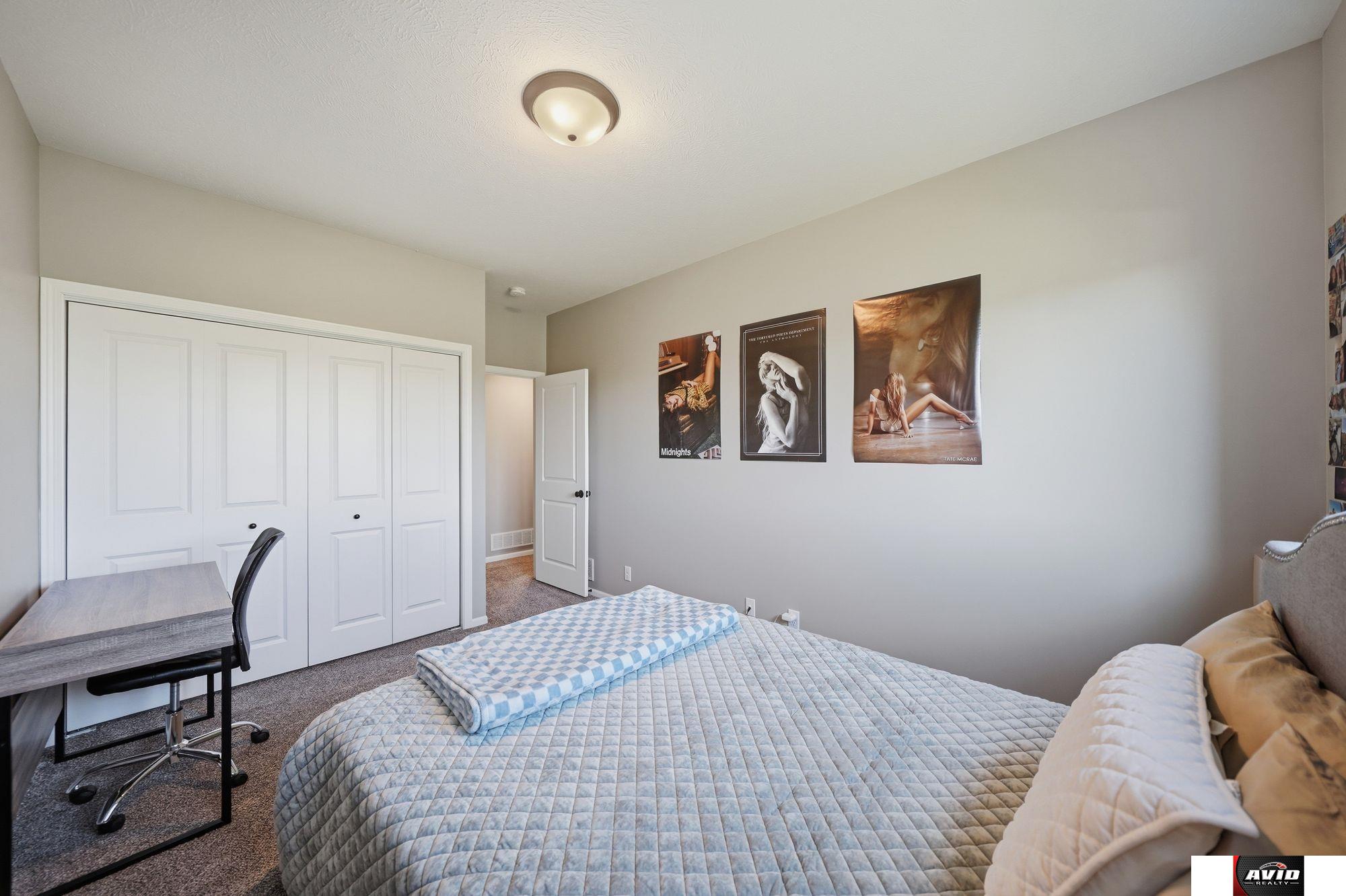 766 W Panorama Drive