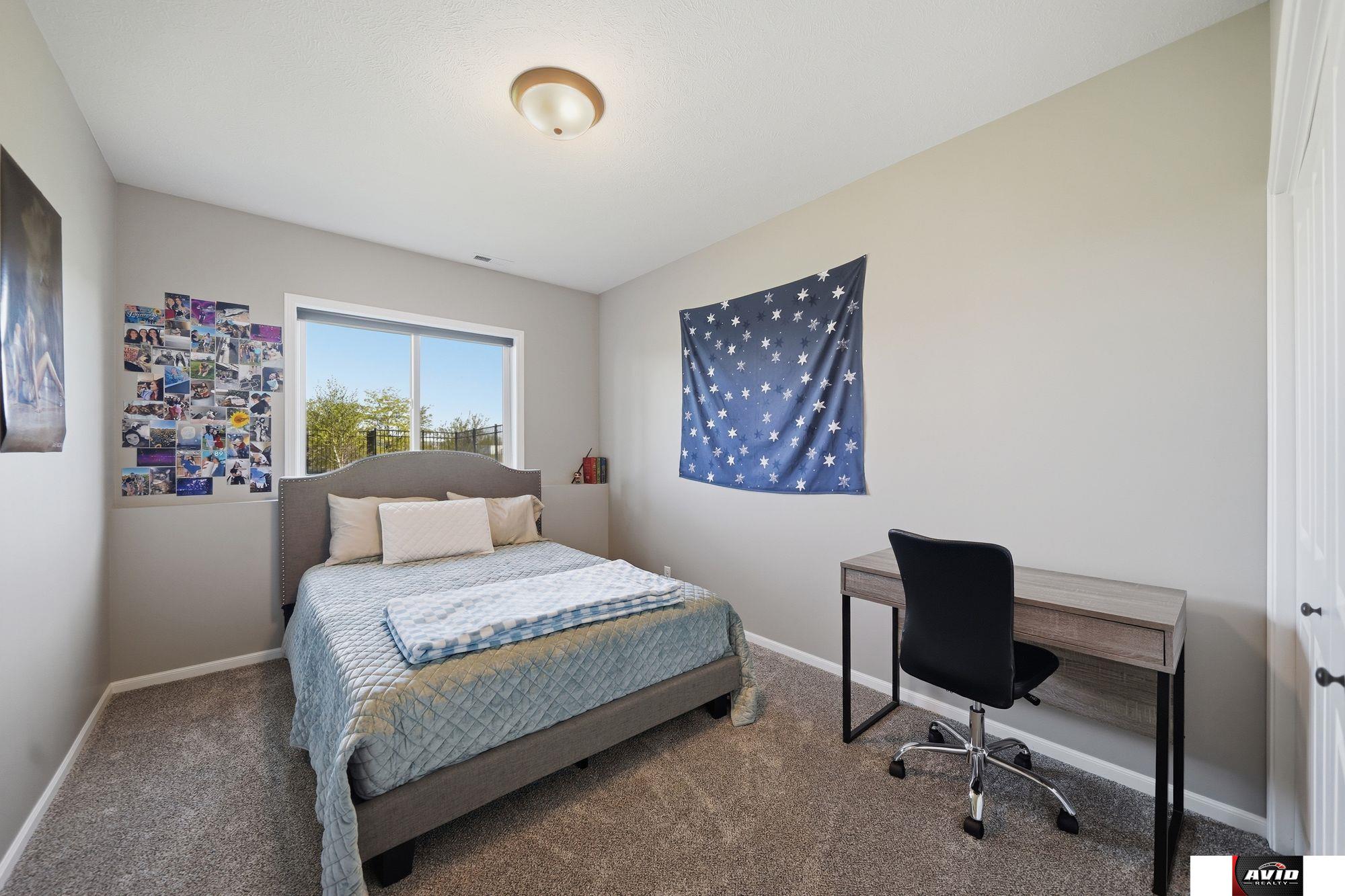 766 W Panorama Drive