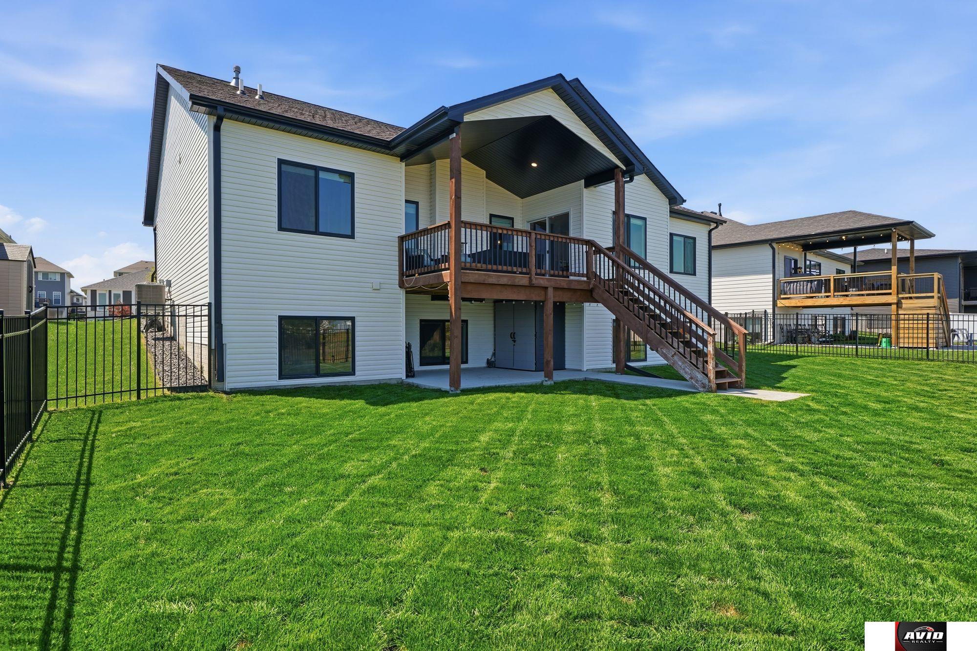 766 W Panorama Drive