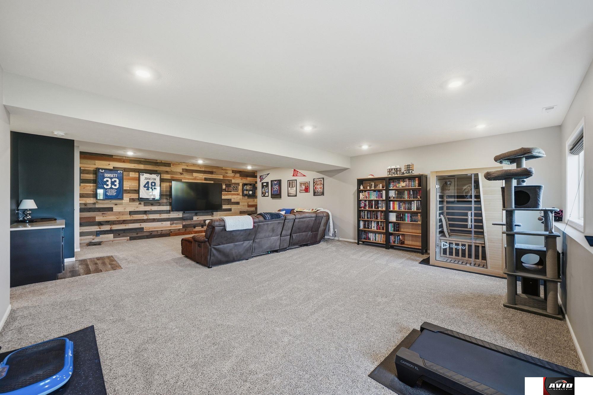 766 W Panorama Drive