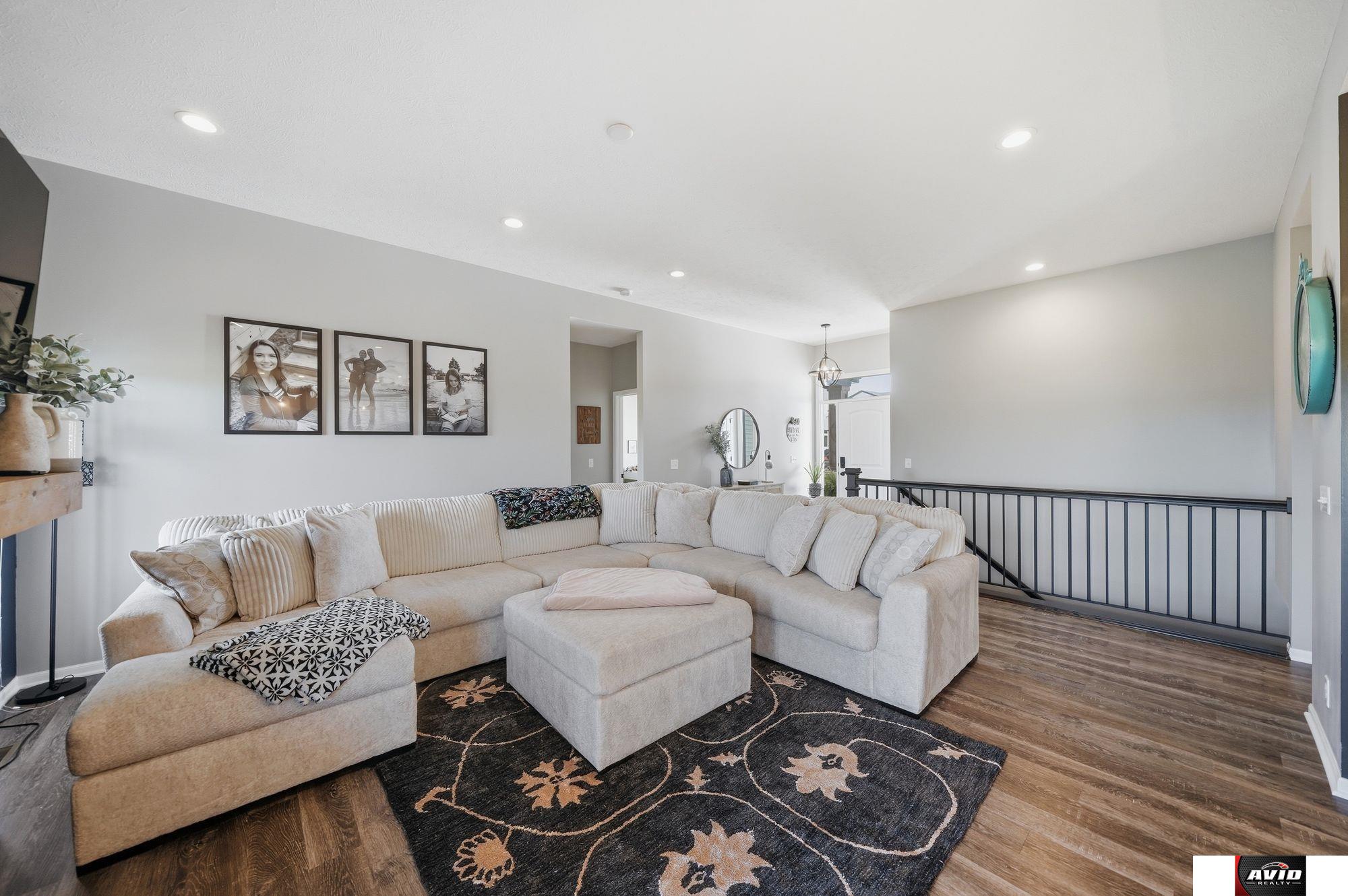 766 W Panorama Drive