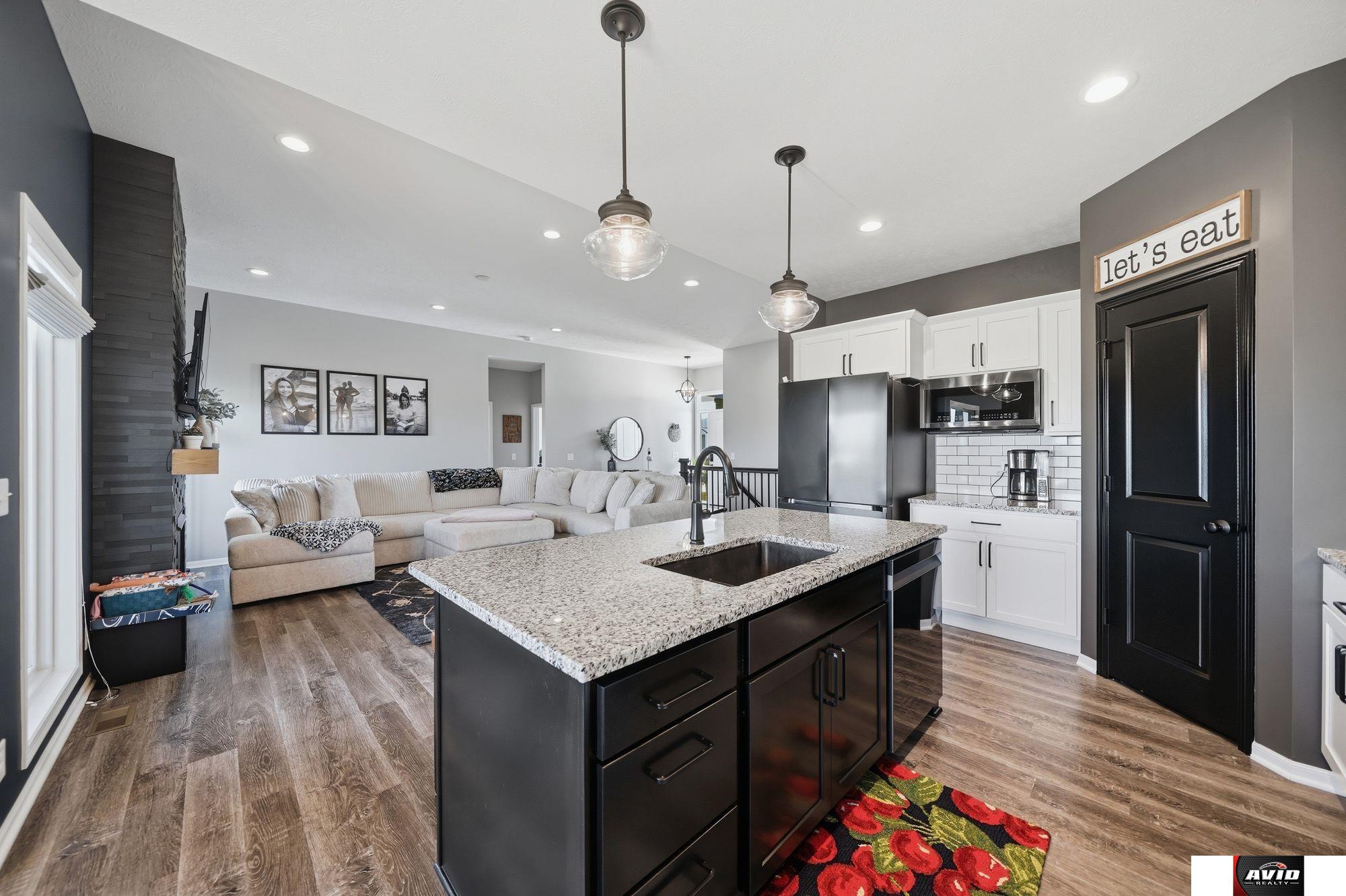766 W Panorama Drive