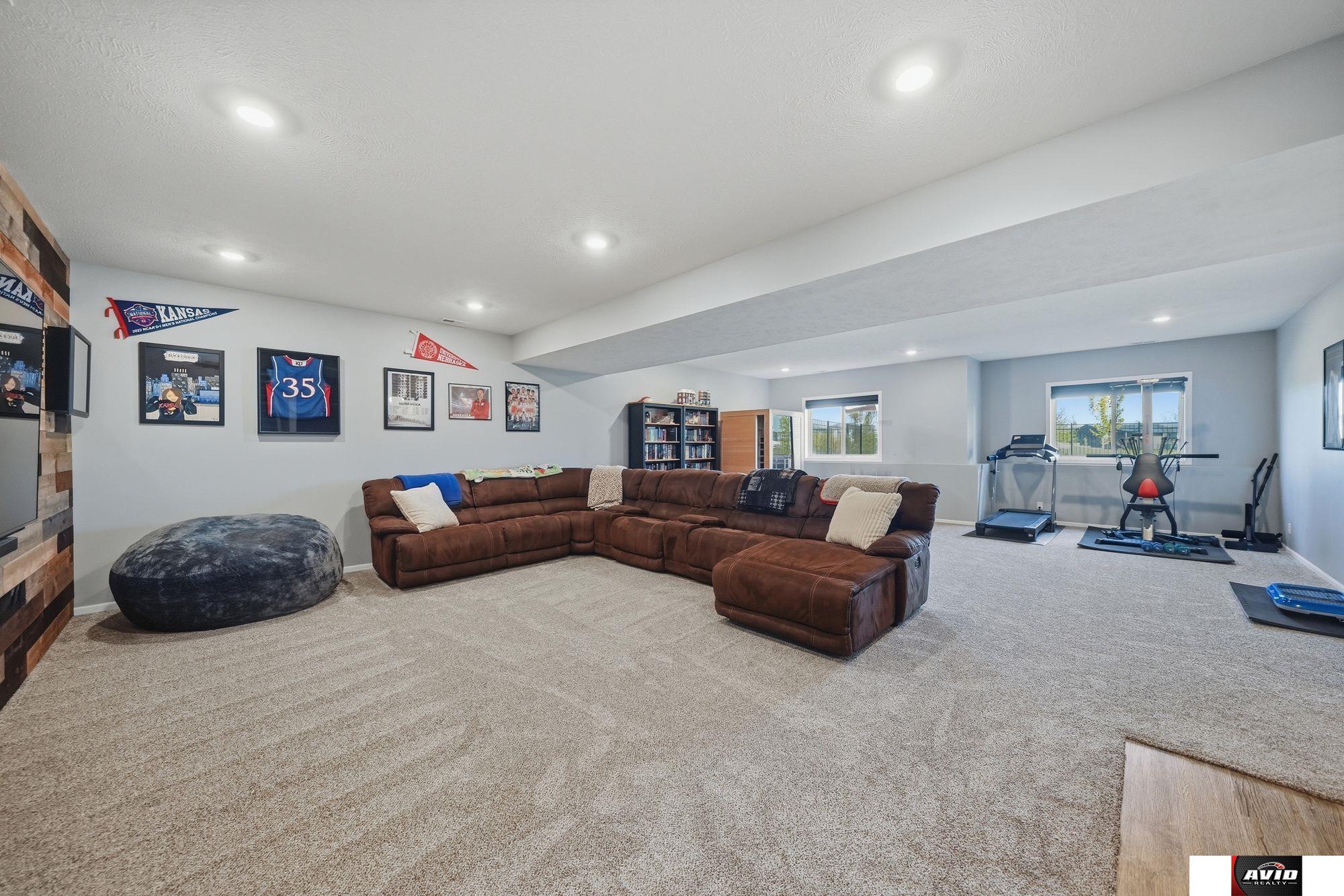 766 W Panorama Drive