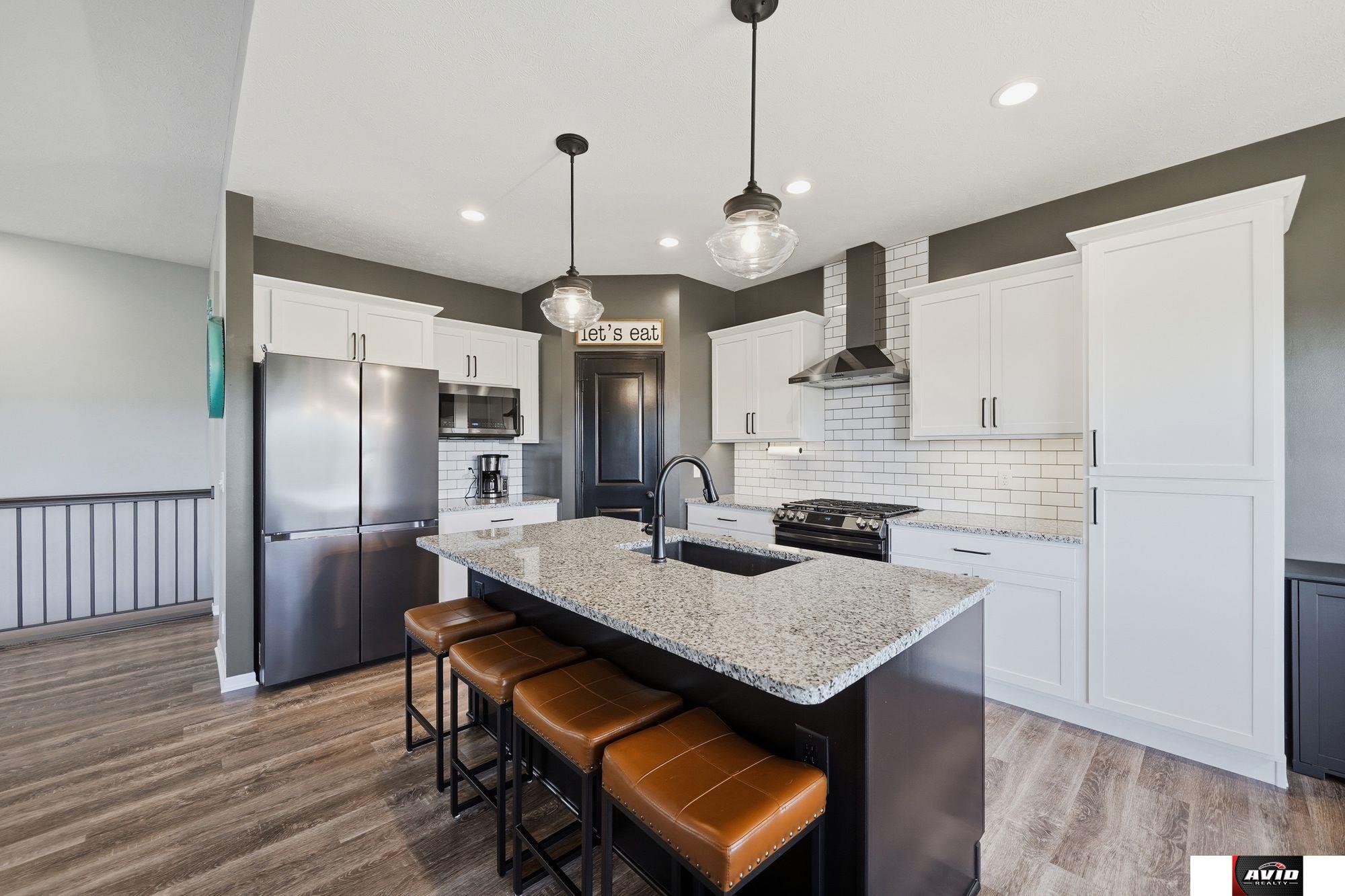 766 W Panorama Drive