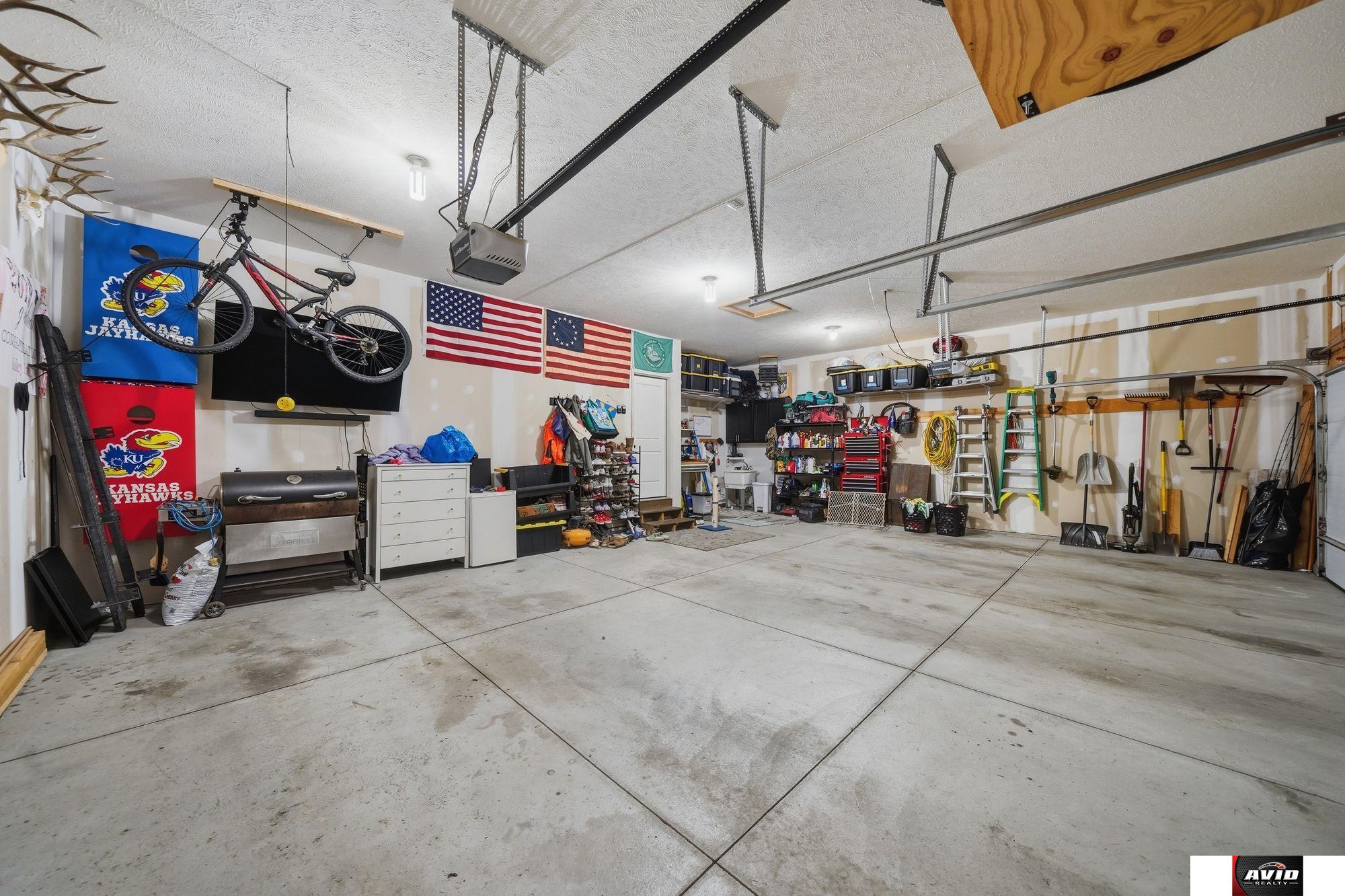 766 W Panorama Drive