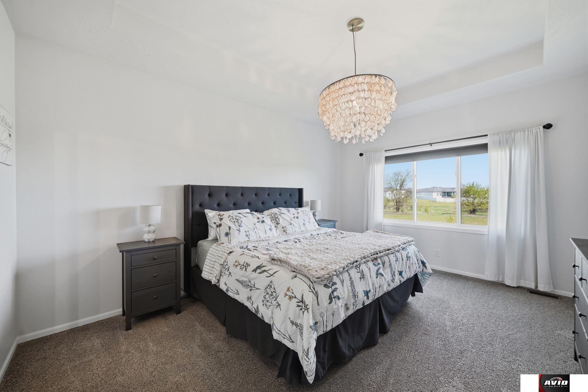766 W Panorama Drive