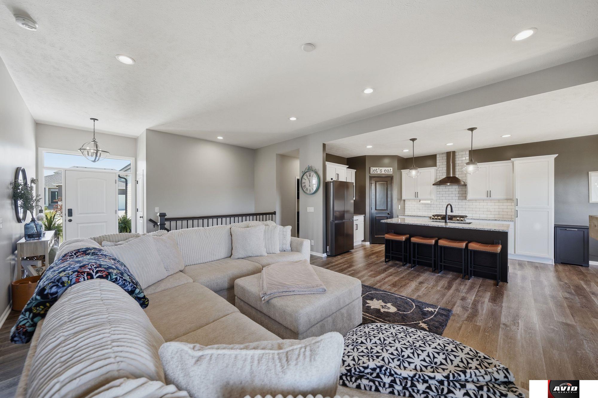 766 W Panorama Drive