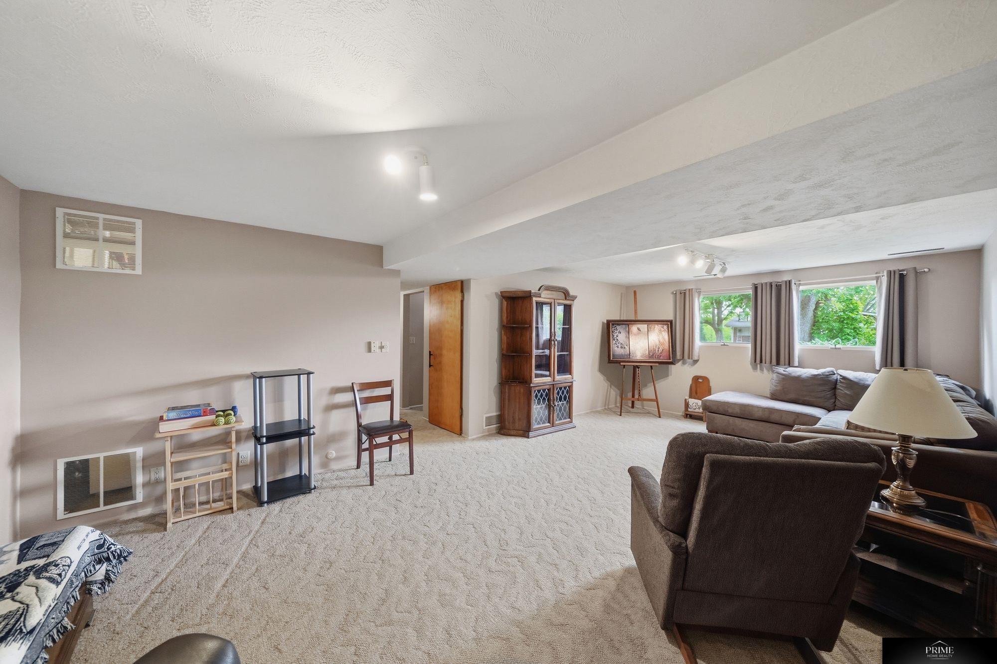 8022 Talbot Trail