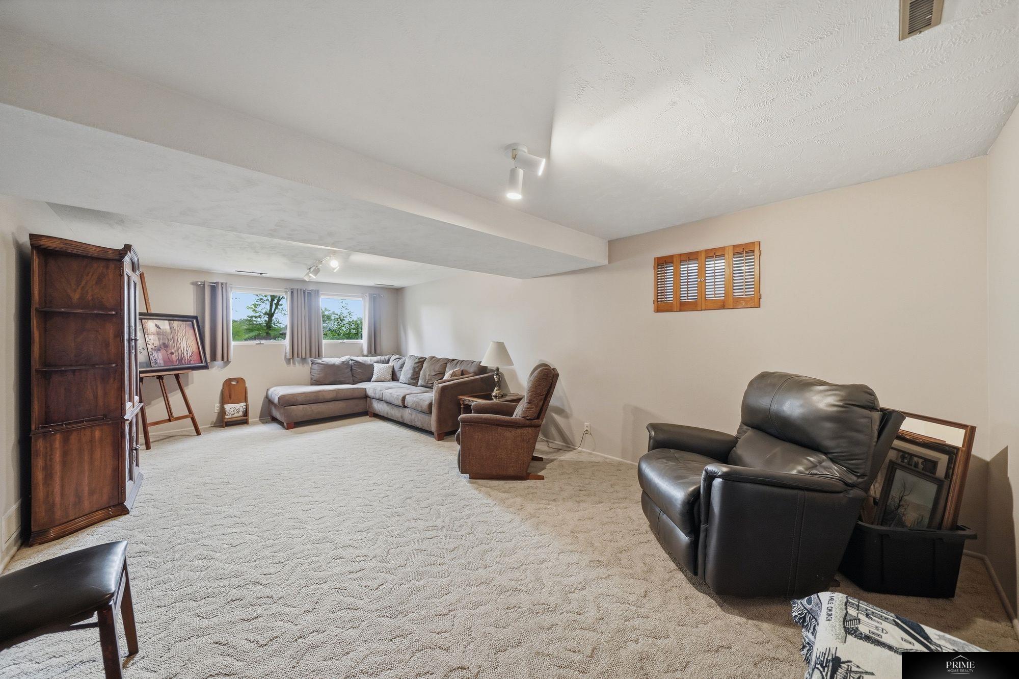 8022 Talbot Trail
