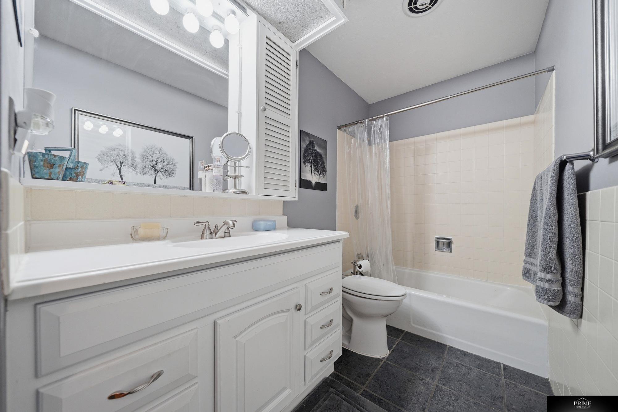 8022 Talbot Trail