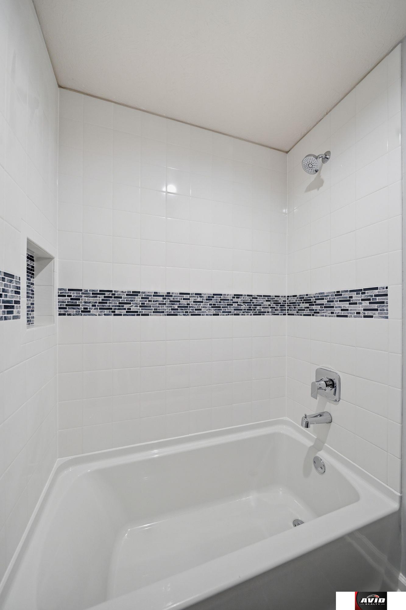 122 W 1st Street