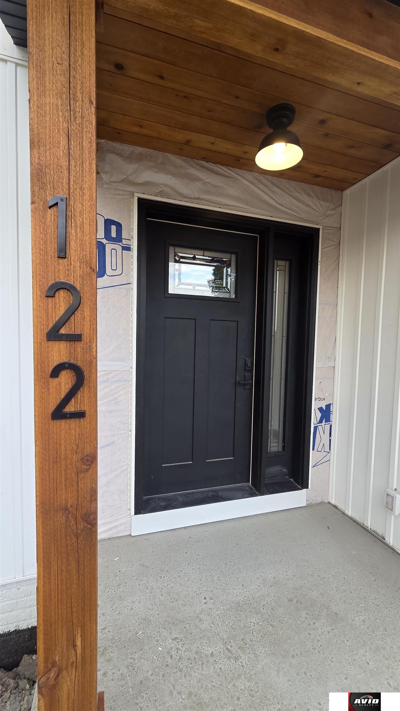122 W 1st Street