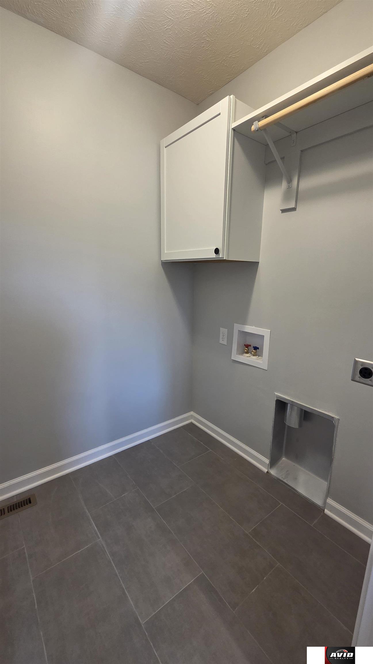 122 W 1st Street