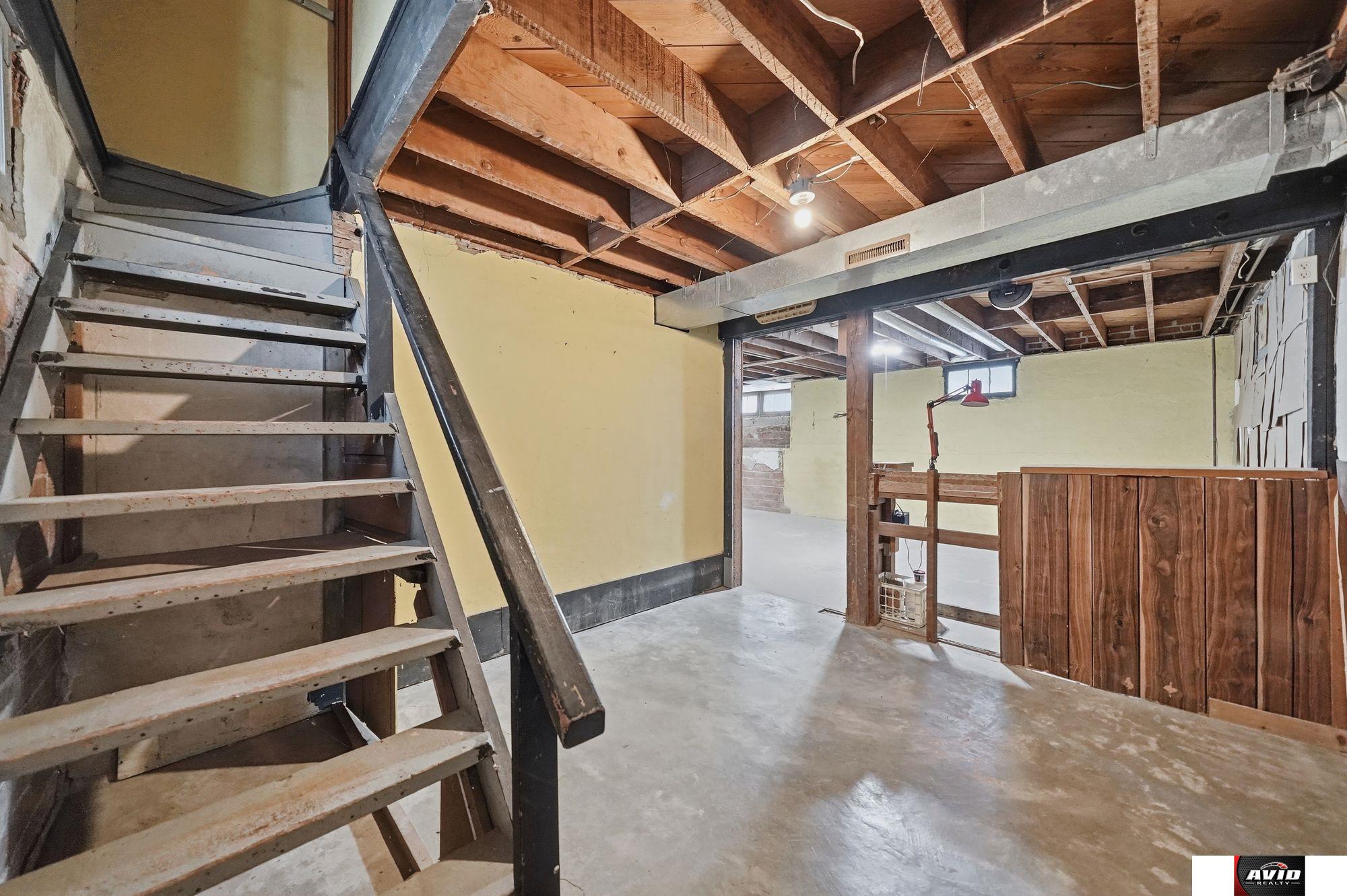 115 E 7th Street