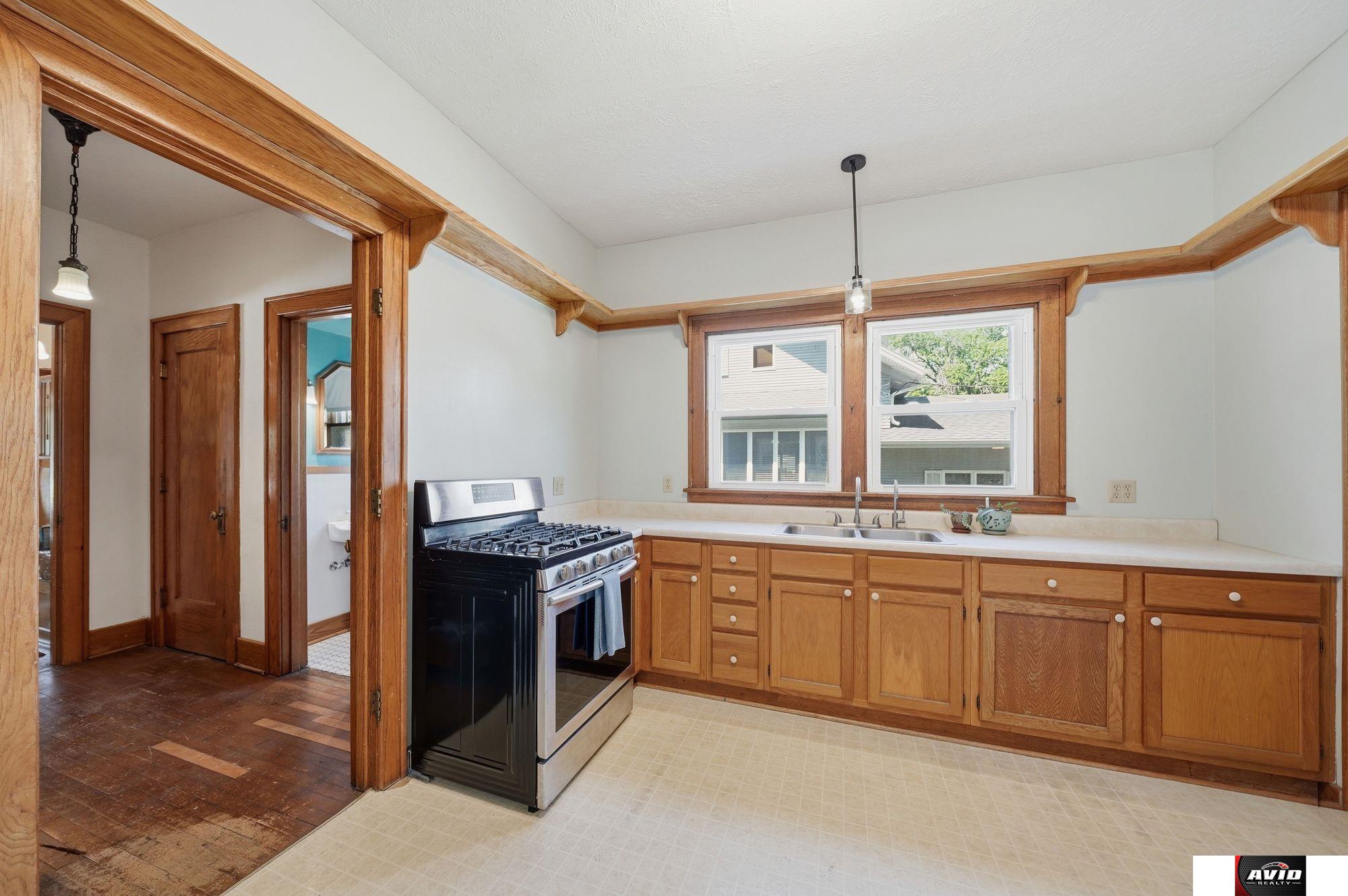 115 E 7th Street