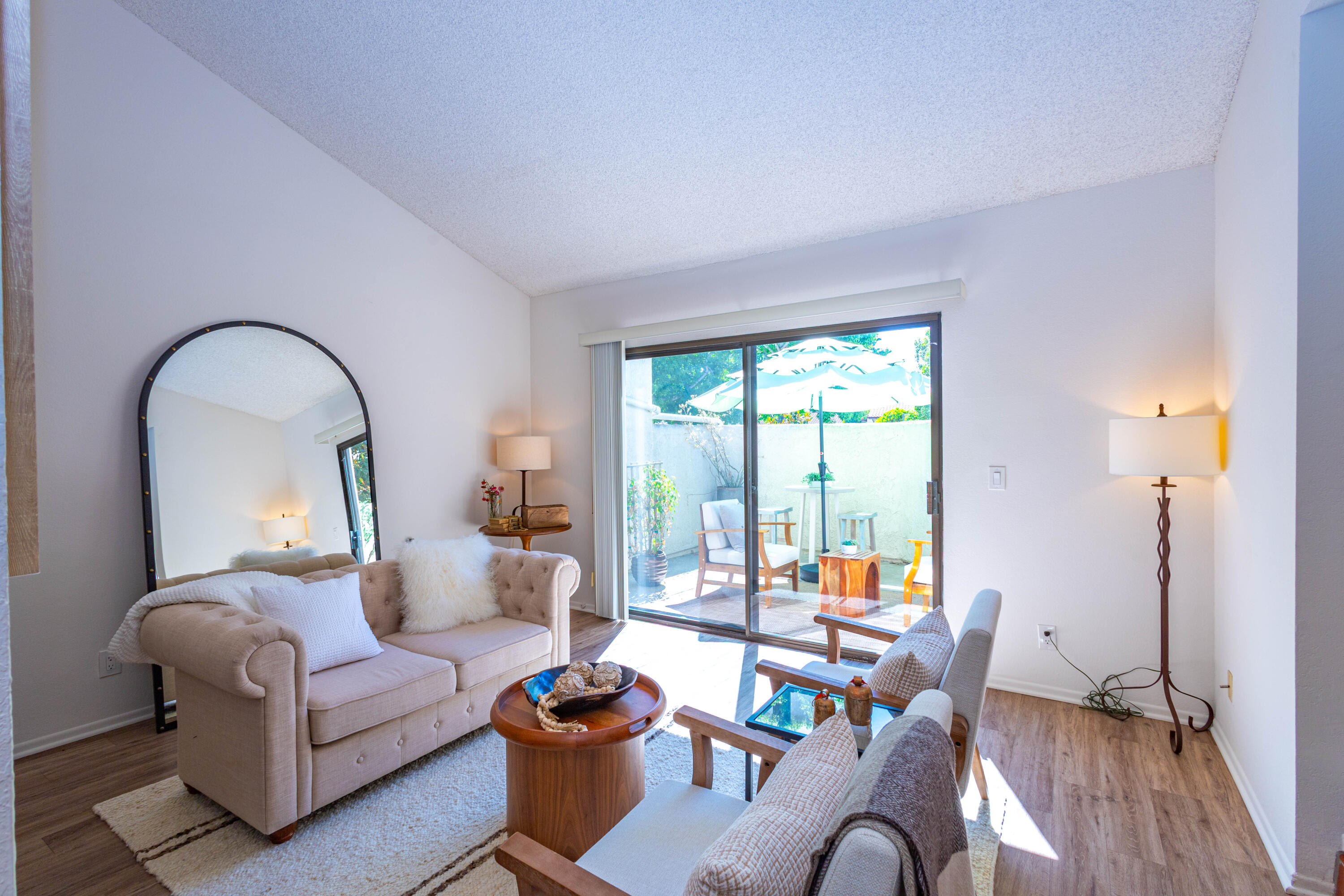 2051 Cliff Drive, 9