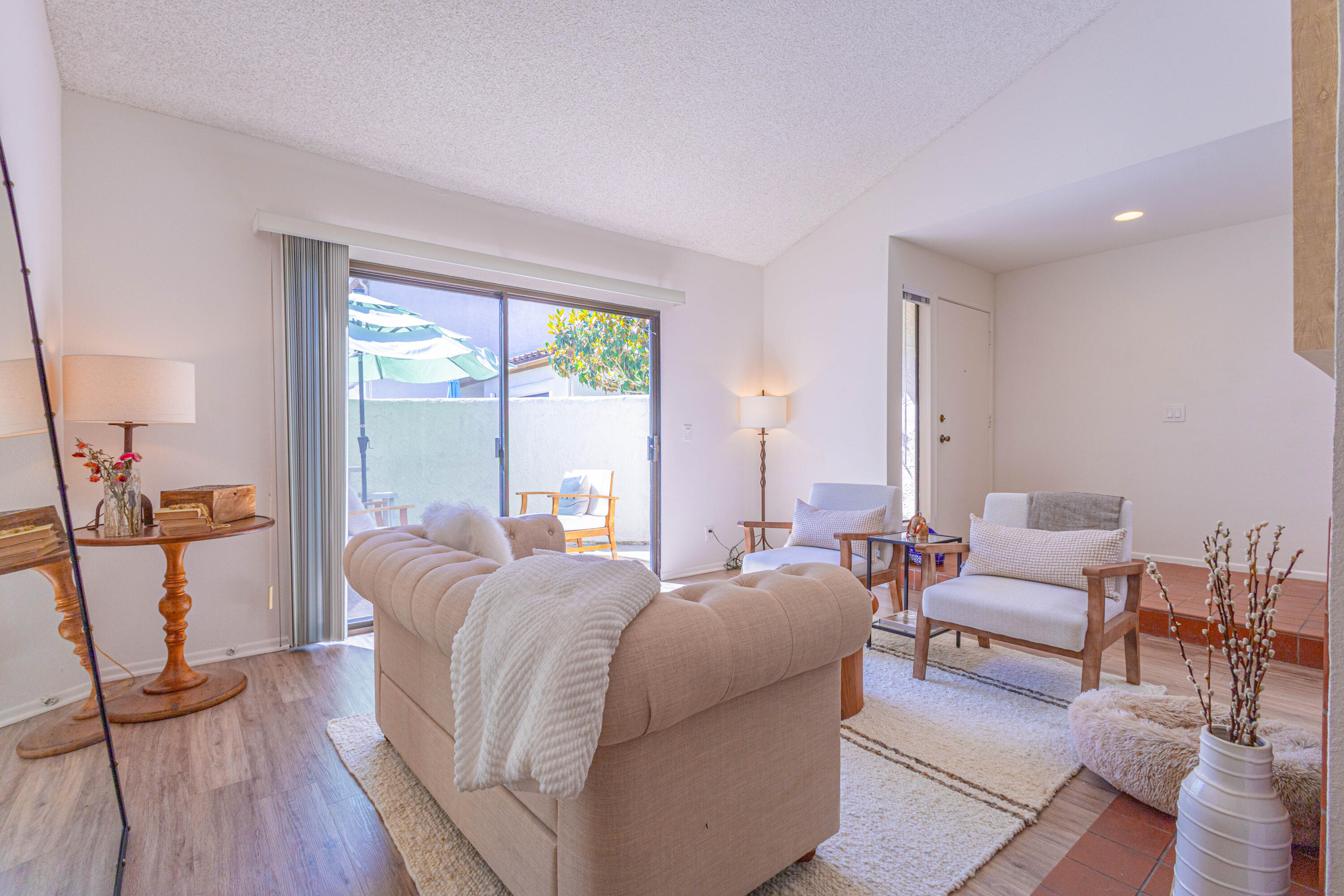 2051 Cliff Drive, 9